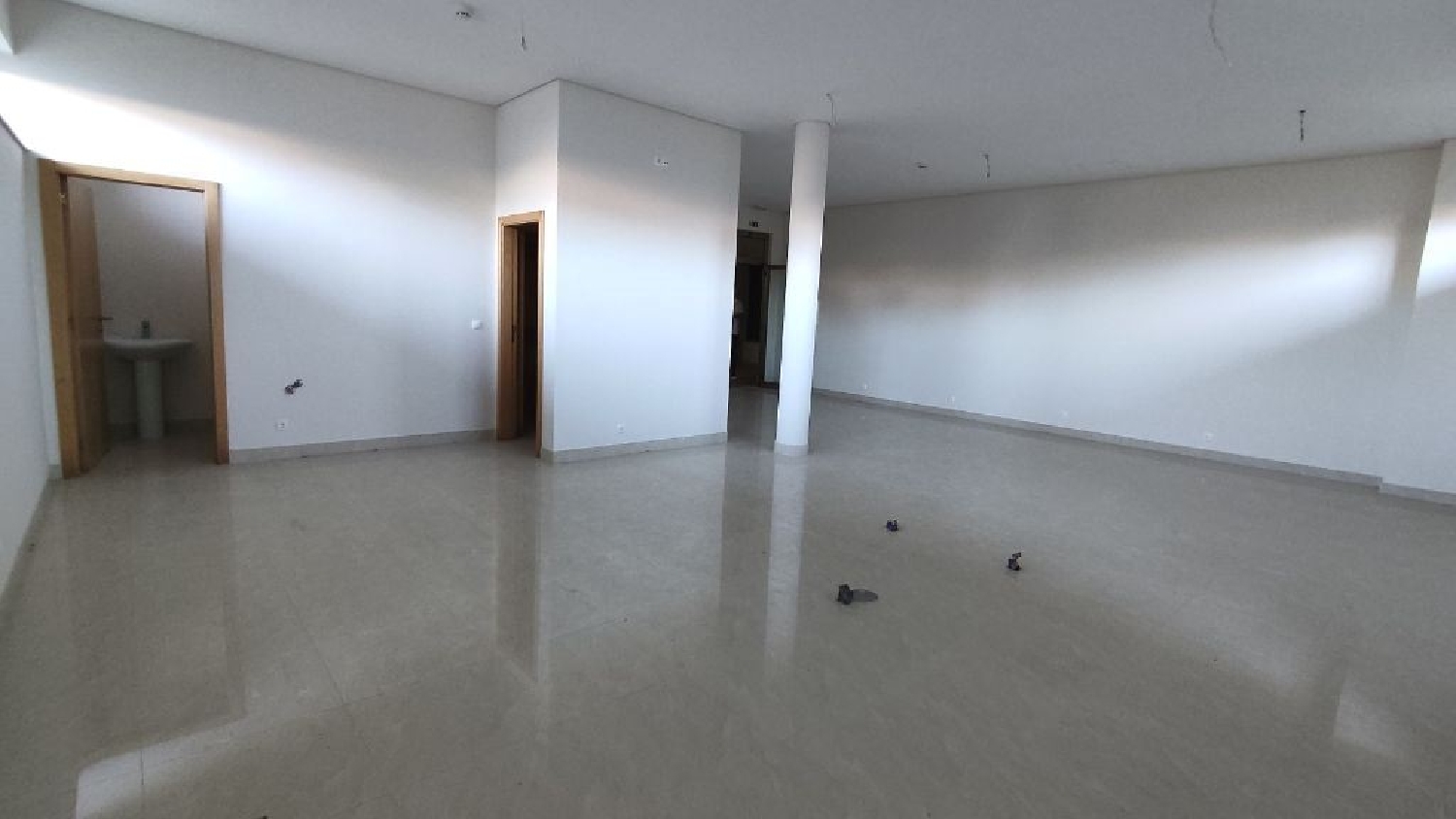 à venda casa Forjães Resende 3
