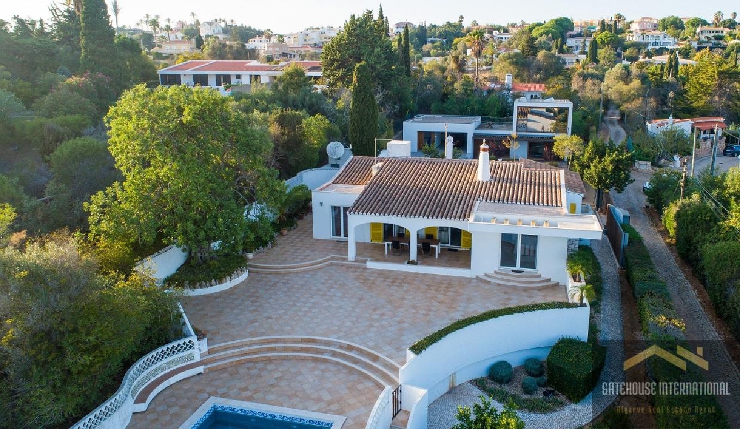  for sale house Luz Lagos 3