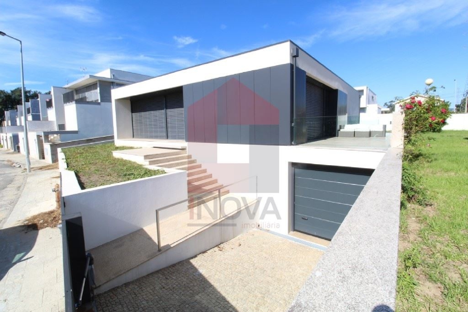 te koop huis Soutelo Vila Verde 1