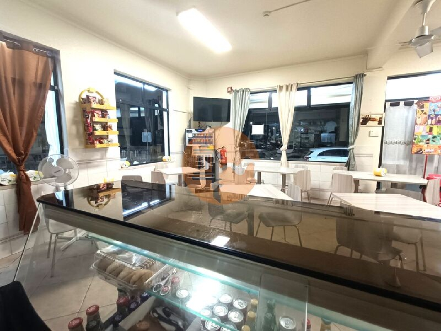 te koop winkel Quelfes Olhão 3