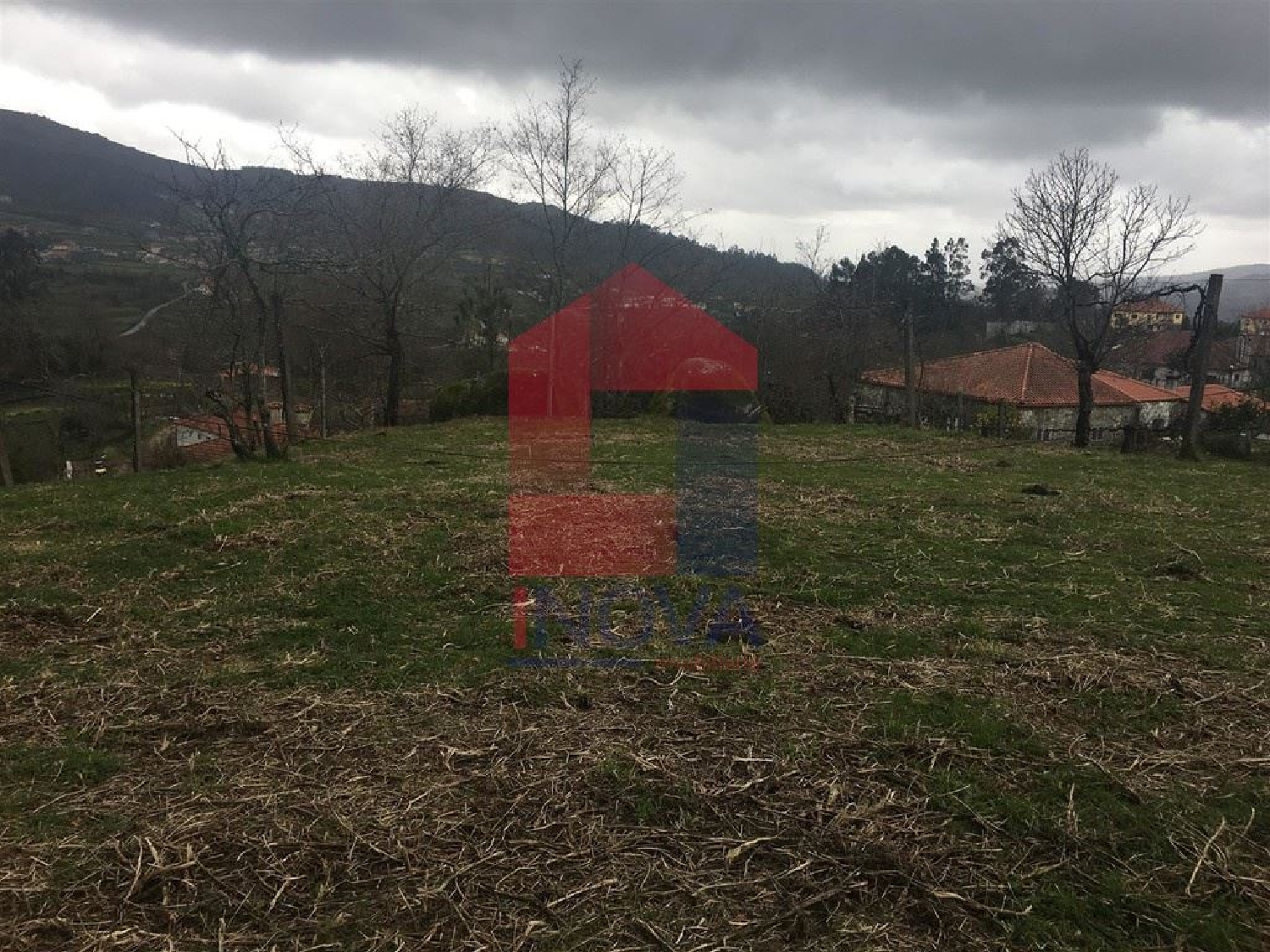 à venda terreno Cervães Vila Verde 2