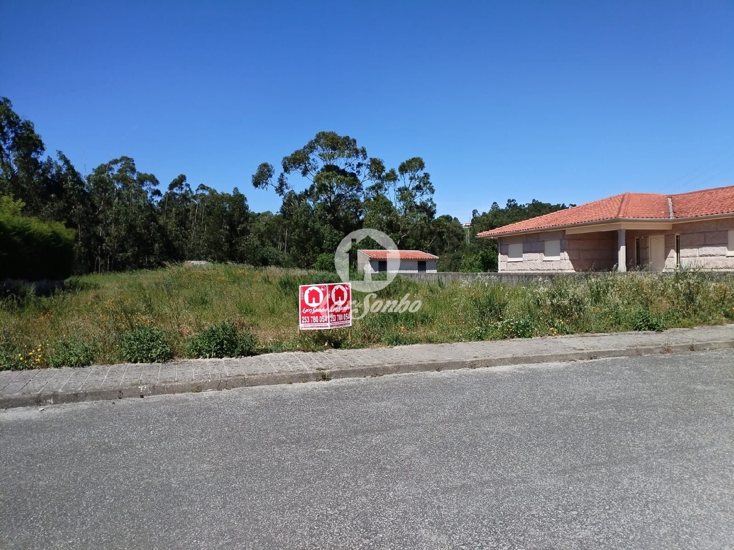 à venda terreno Estorãos Fafe 2