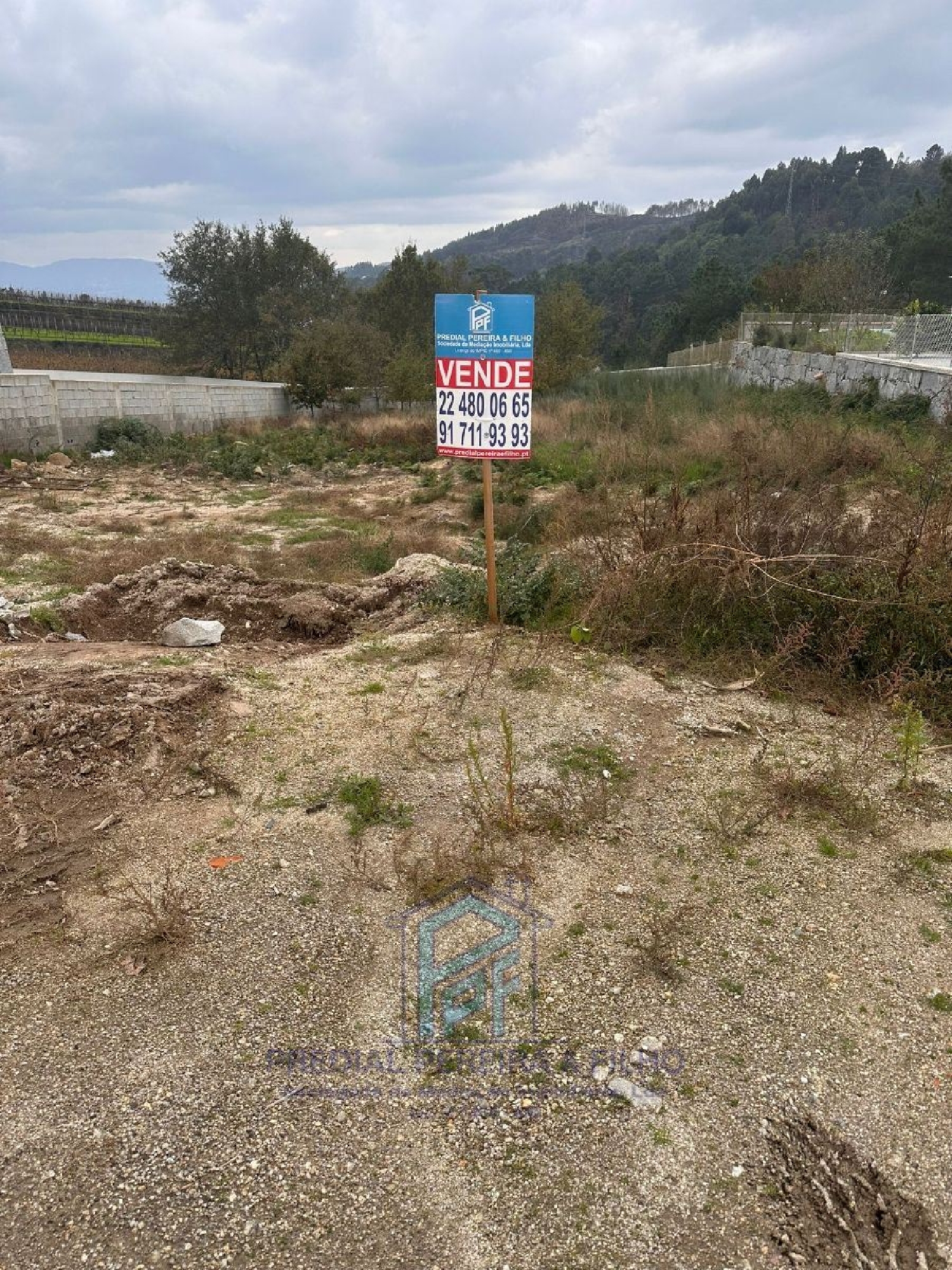  te koop terrein Grilo Baião 1