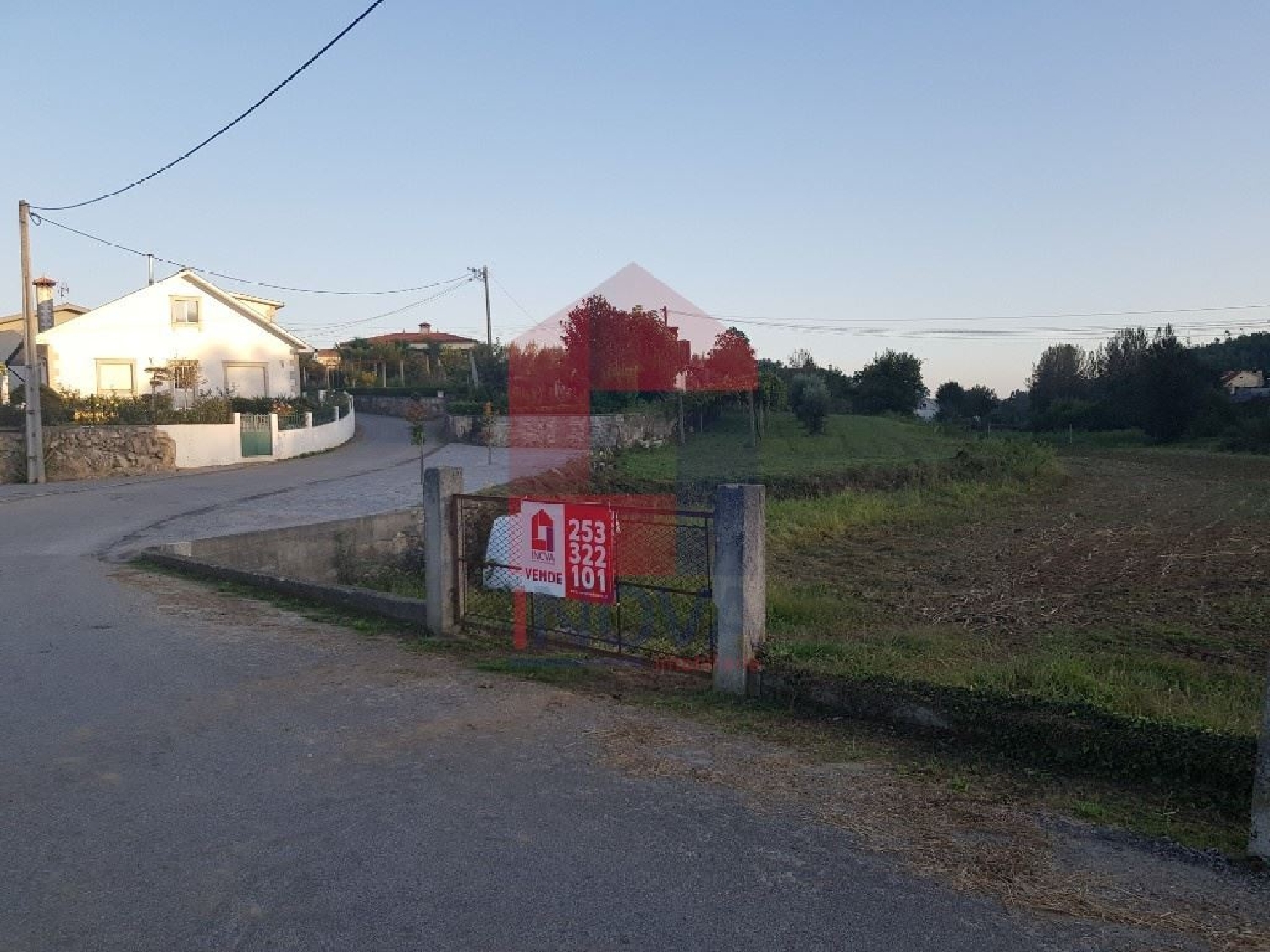  te koop terrein Parada de Gatim Vila Verde 1