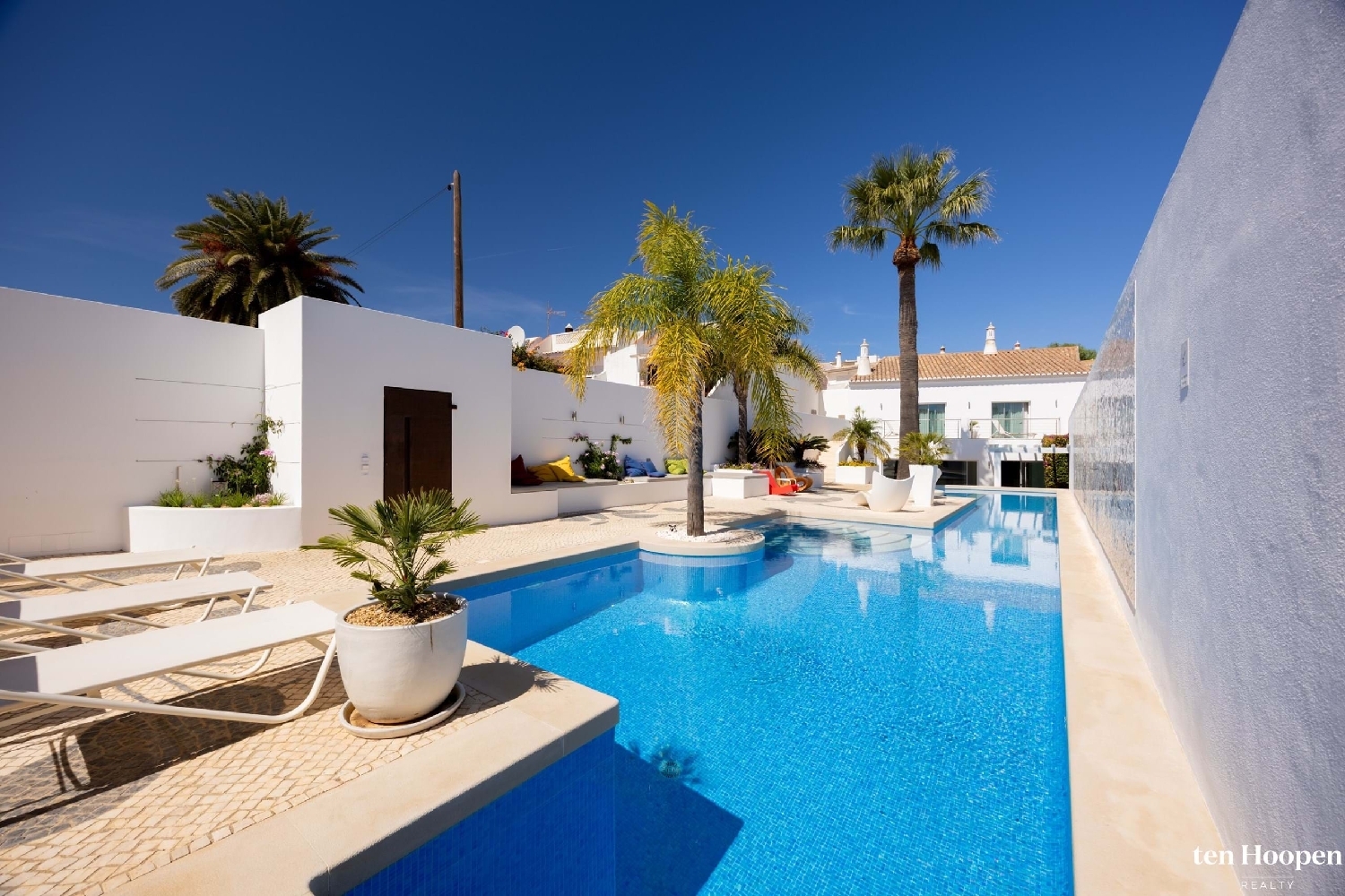  for sale villa Luz Lagos 1