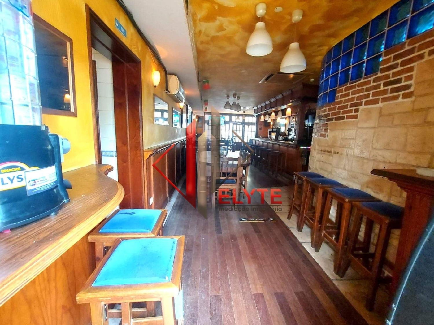 for sale commercial Erra Coruche 3