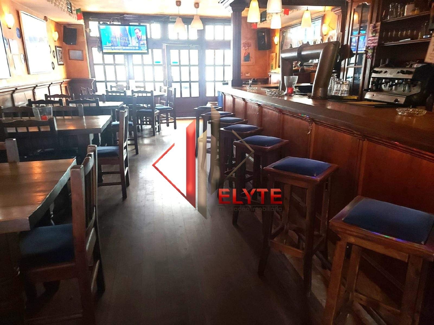  for sale commercial Erra Coruche 4