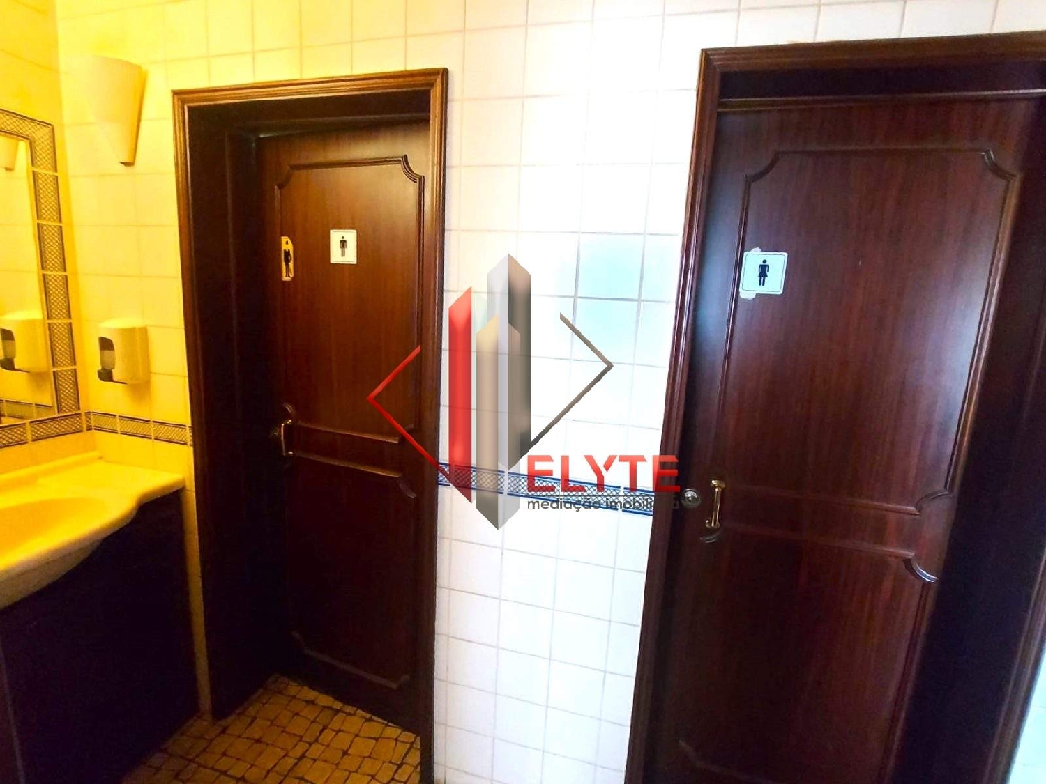  for sale commercial Erra Coruche 5