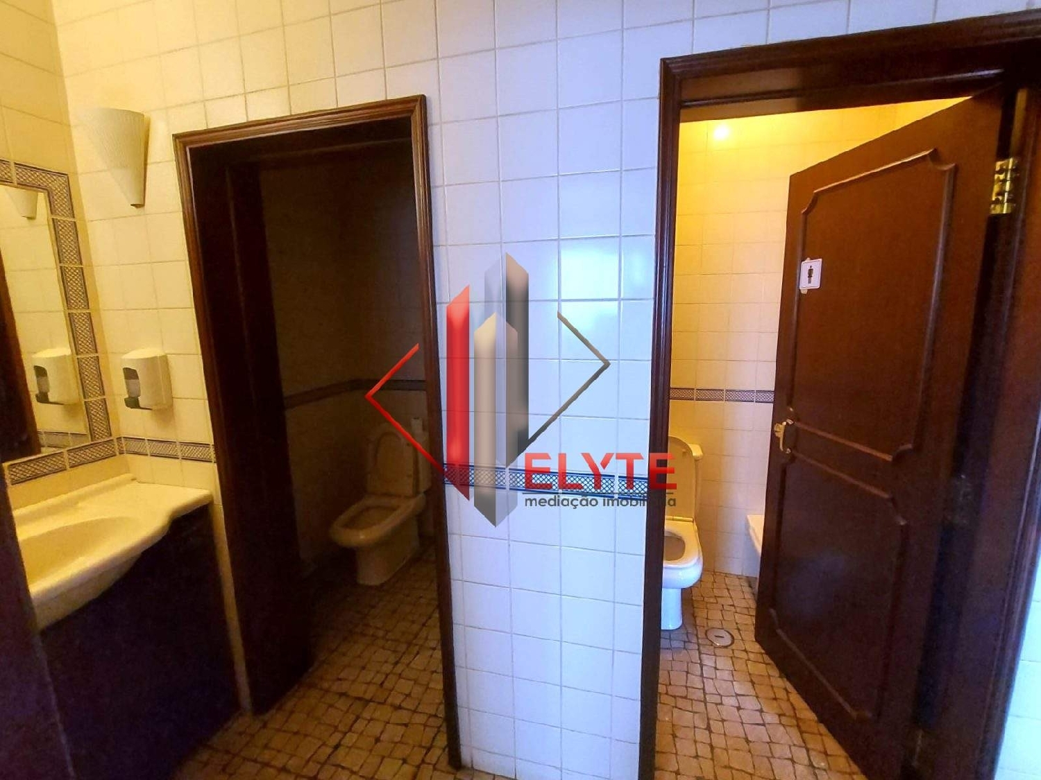  for sale commercial Erra Coruche 6