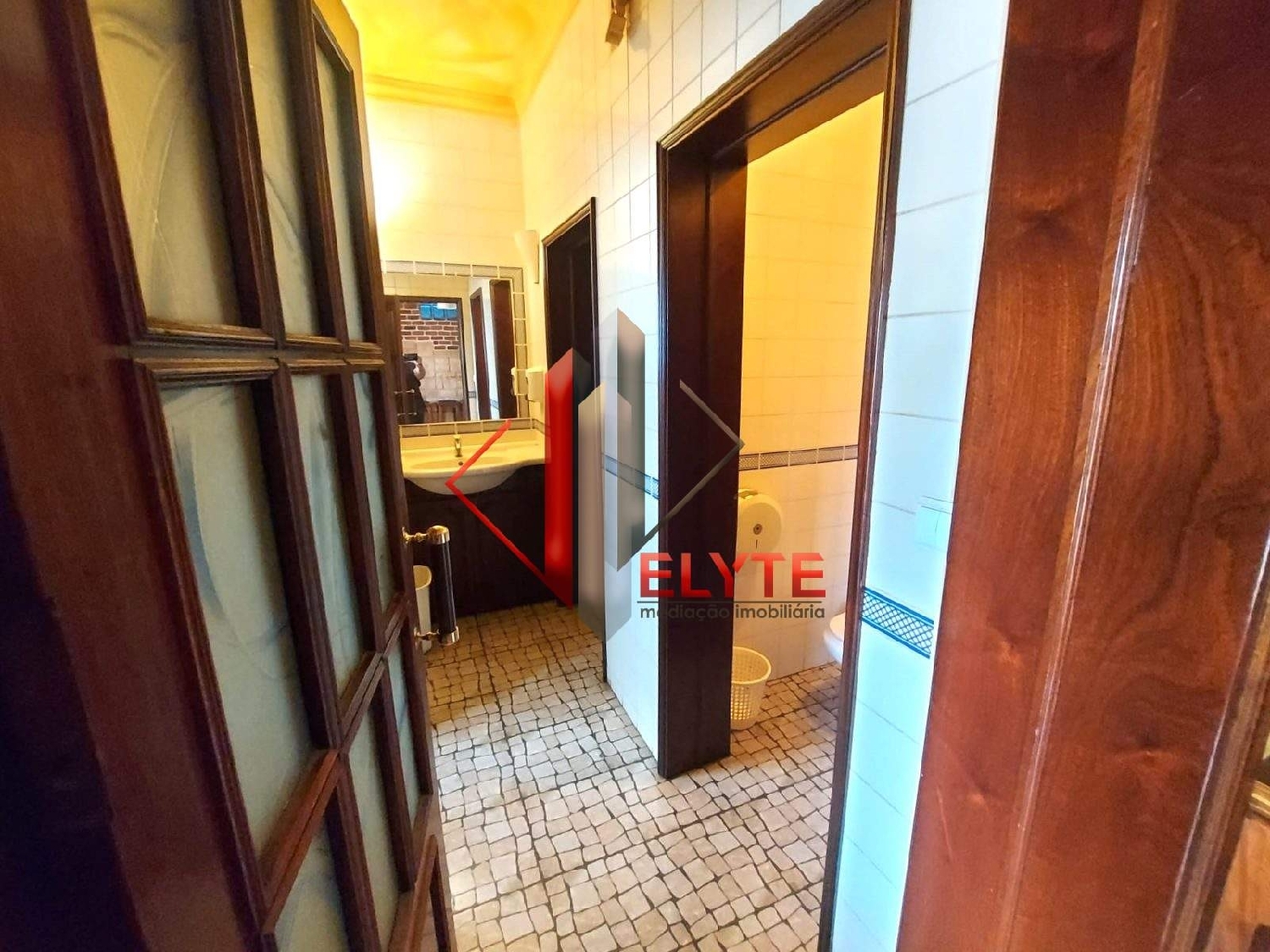  for sale commercial Erra Coruche 7