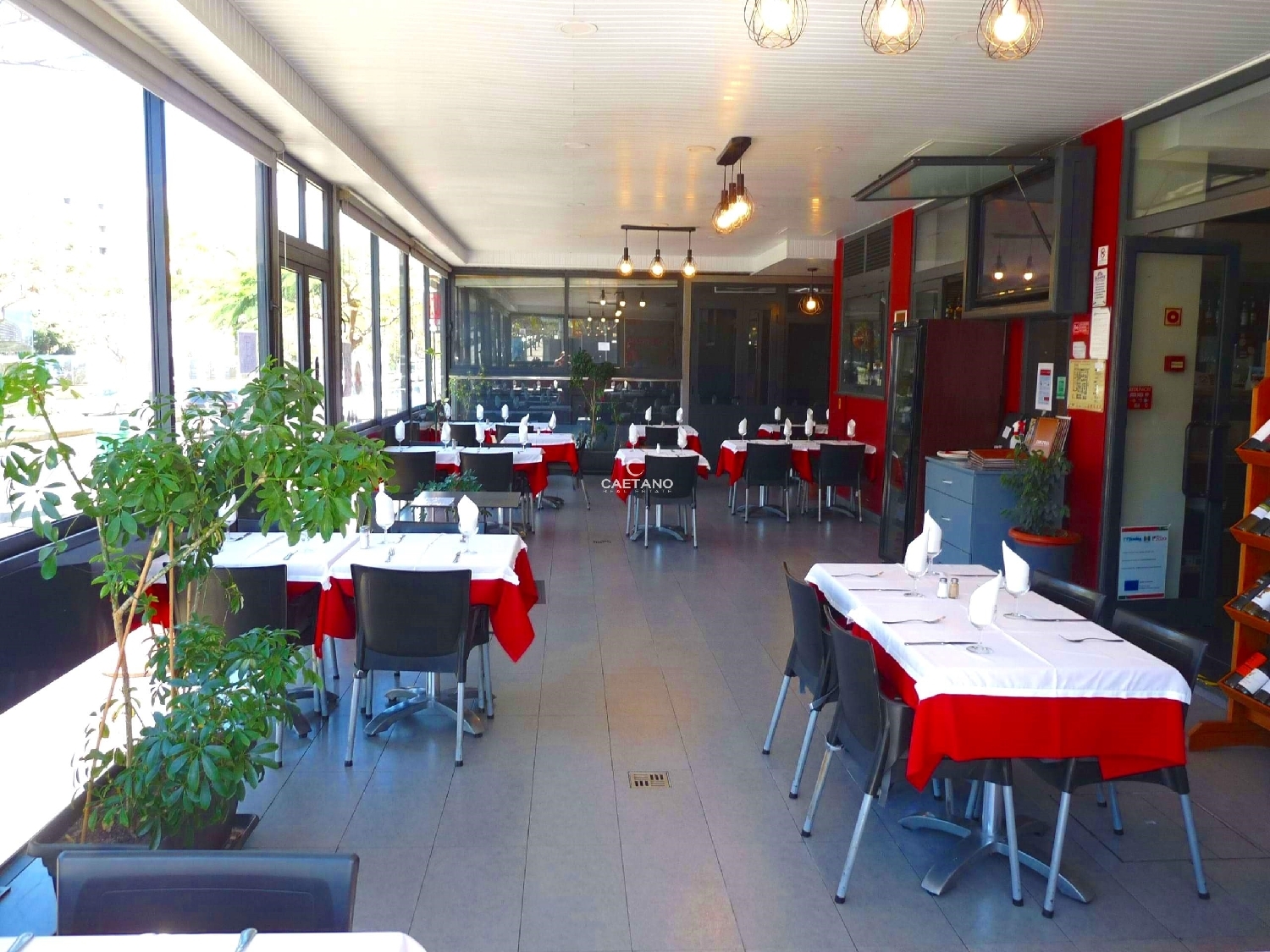  te koop bedrijfsruimte/ kantoor Funchal Funchal 1