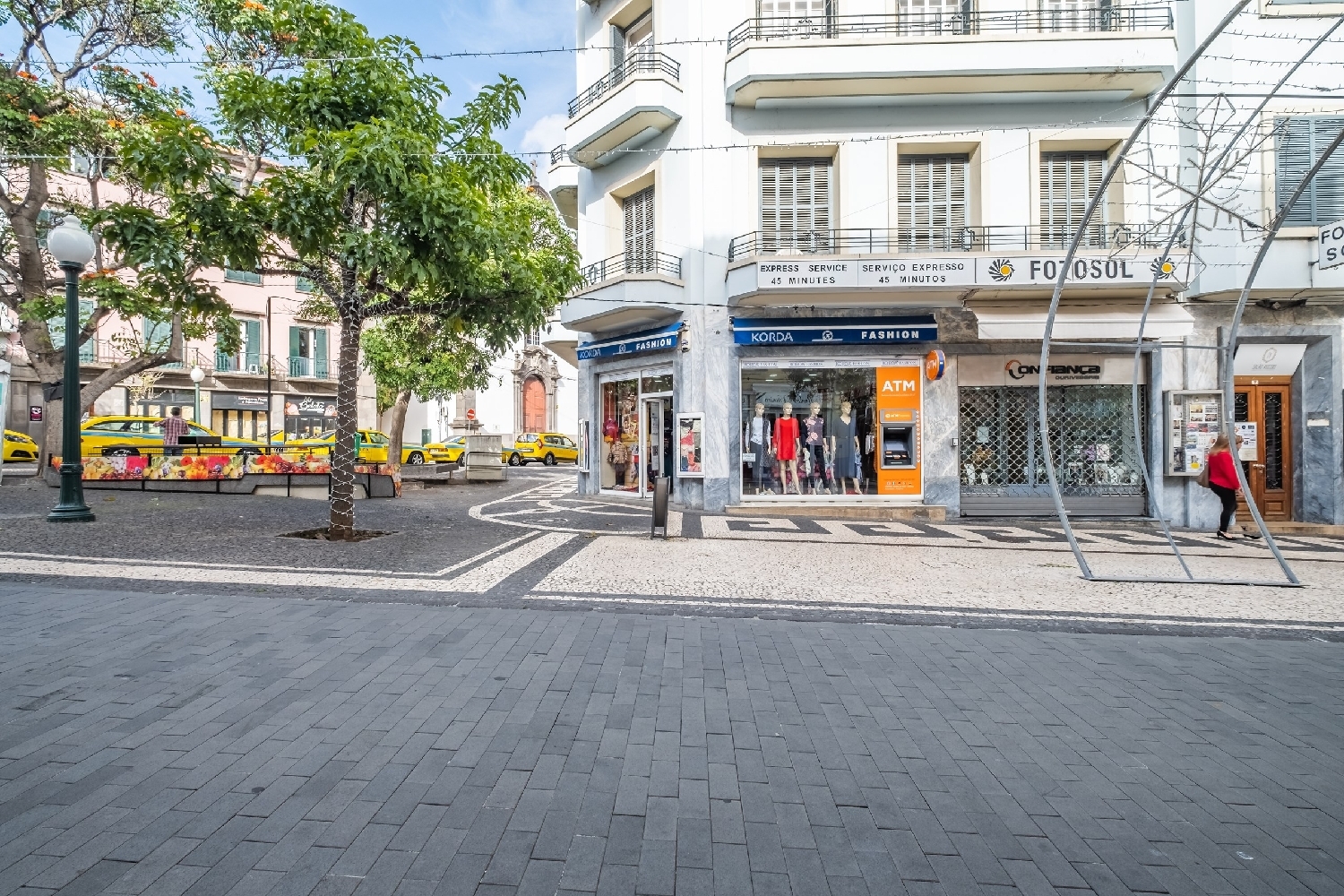  te koop bedrijfsruimte/ kantoor Funchal Funchal 2