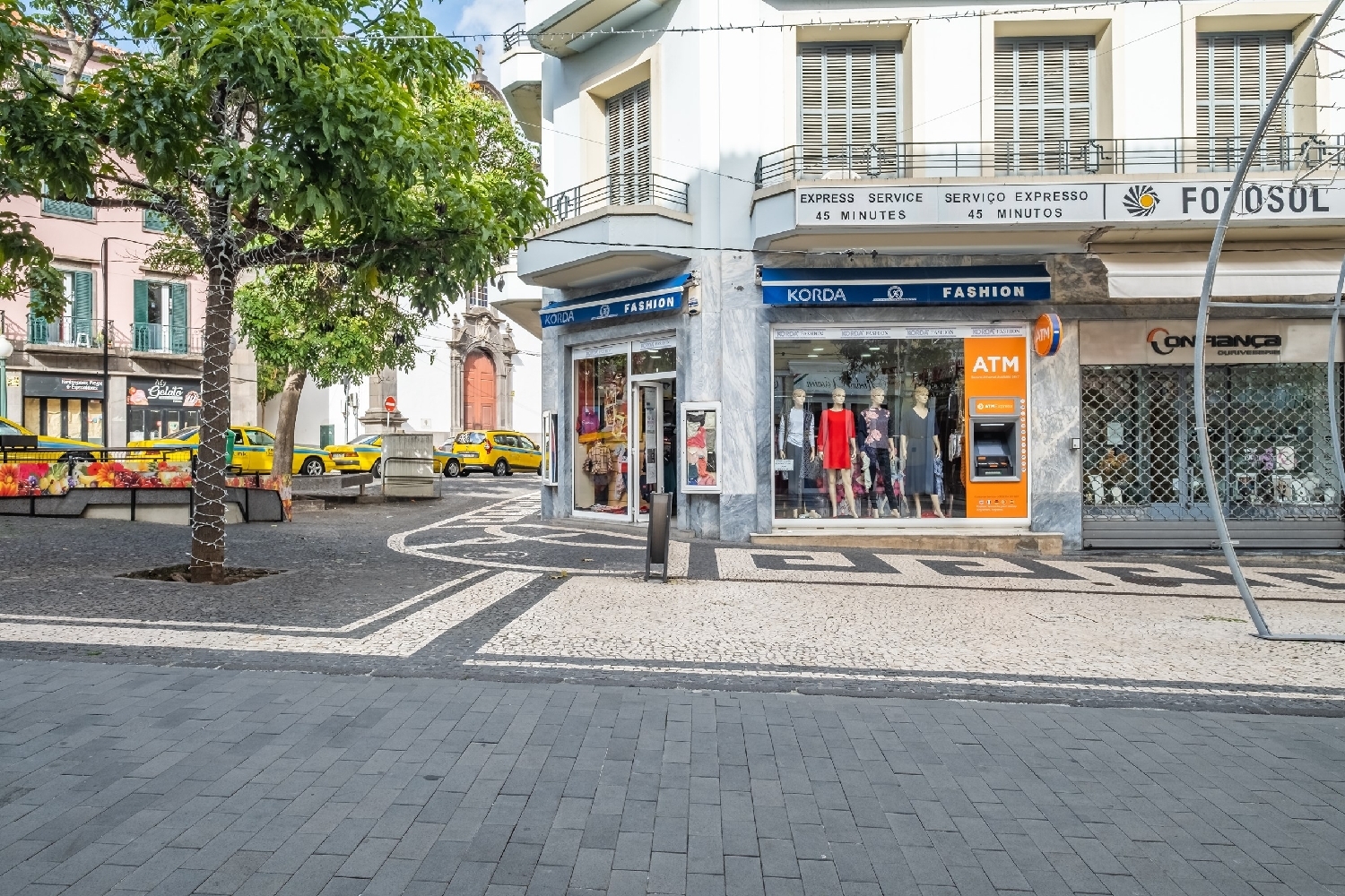  te koop bedrijfsruimte/ kantoor Funchal Funchal 8