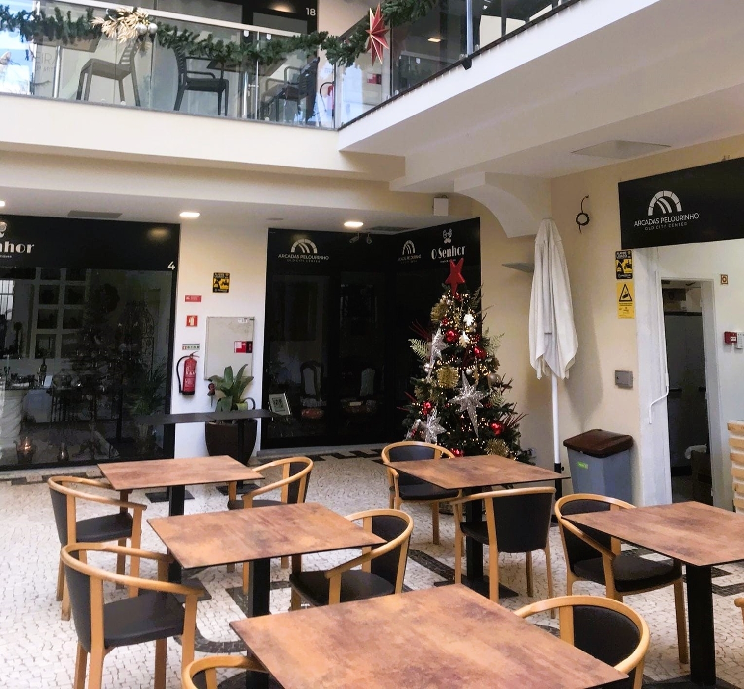  te koop bedrijfsruimte/ kantoor Funchal Funchal 7