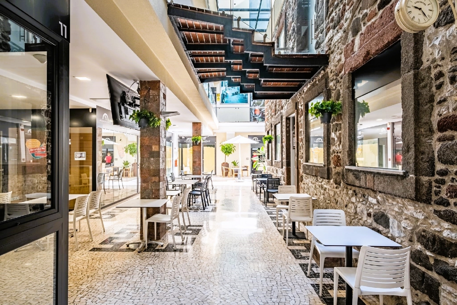  te koop bedrijfsruimte/ kantoor Funchal Funchal 6