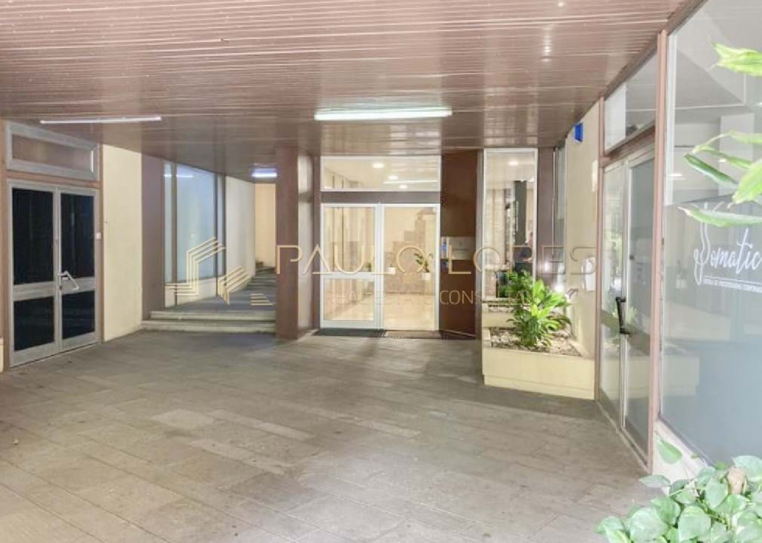  for sale commercial Lisbon Lisbon 4