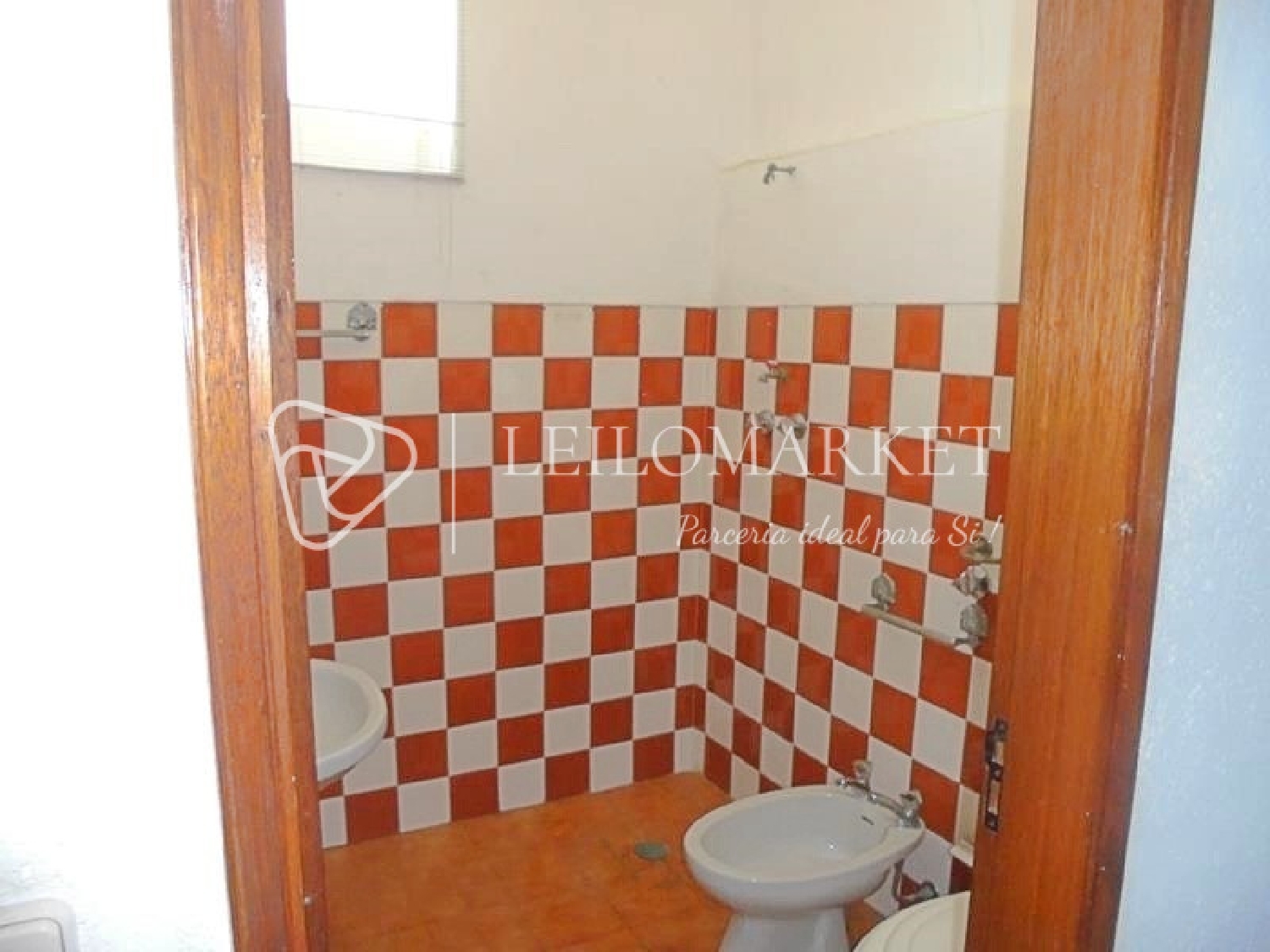  te koop bedrijfsruimte/ kantoor Salgueiro do Campo Castelo Branco 4