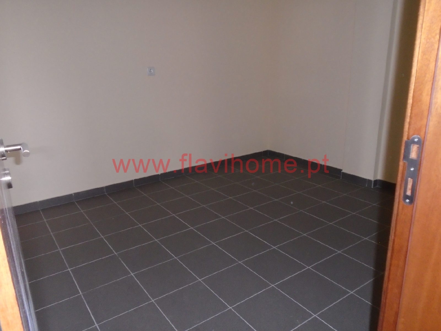  köpa butik Anta Mondim De Basto 7