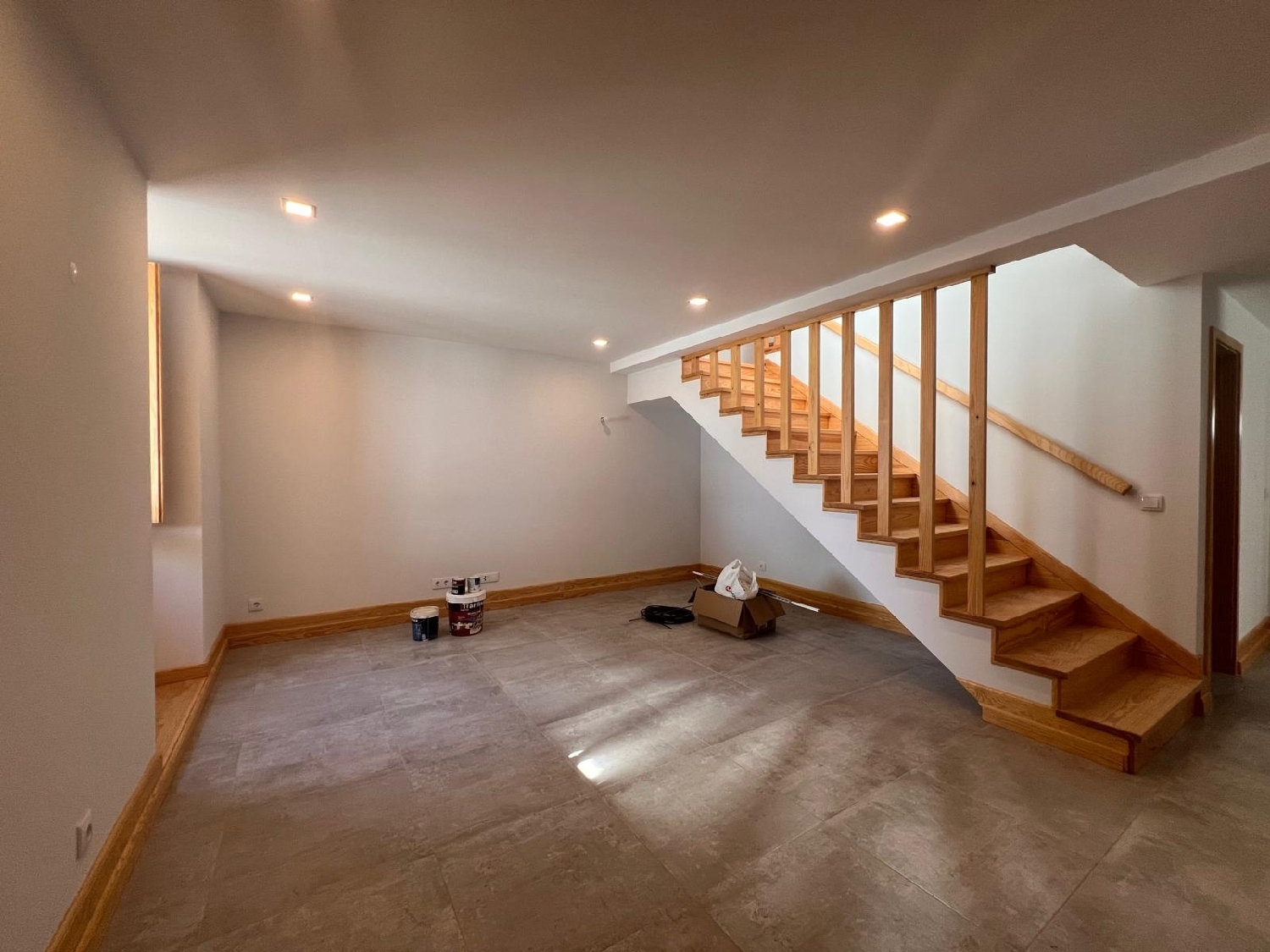 köpa hus Aguim Anadia 2