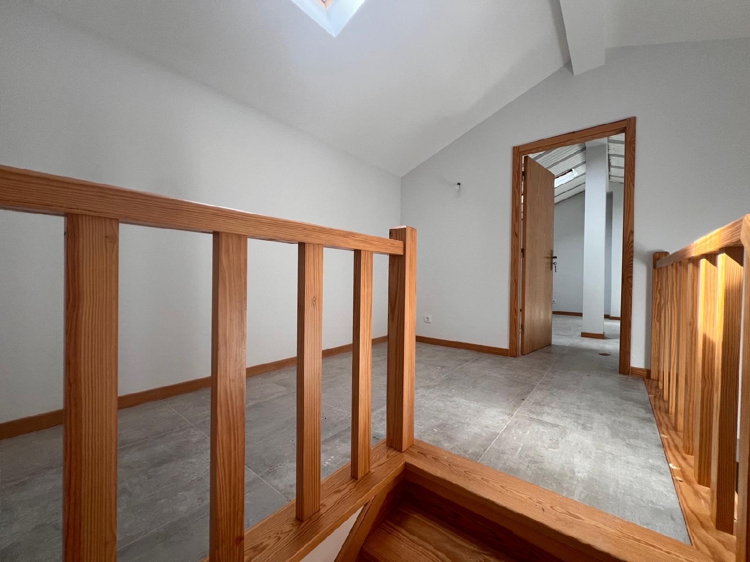 köpa hus Aguim Anadia 3