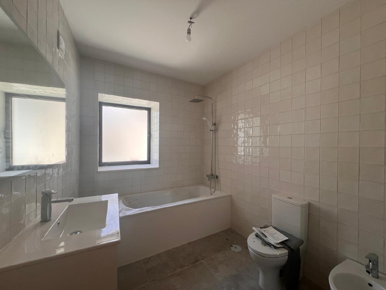  köpa hus Aguim Anadia 7