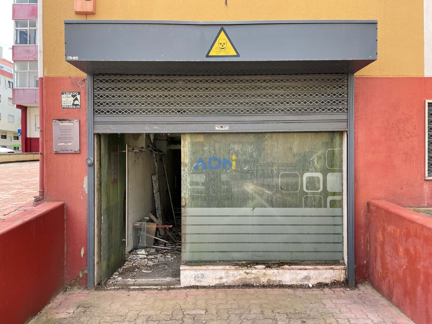  te koop bedrijfsruimte/ kantoor Seixal Seixal 1