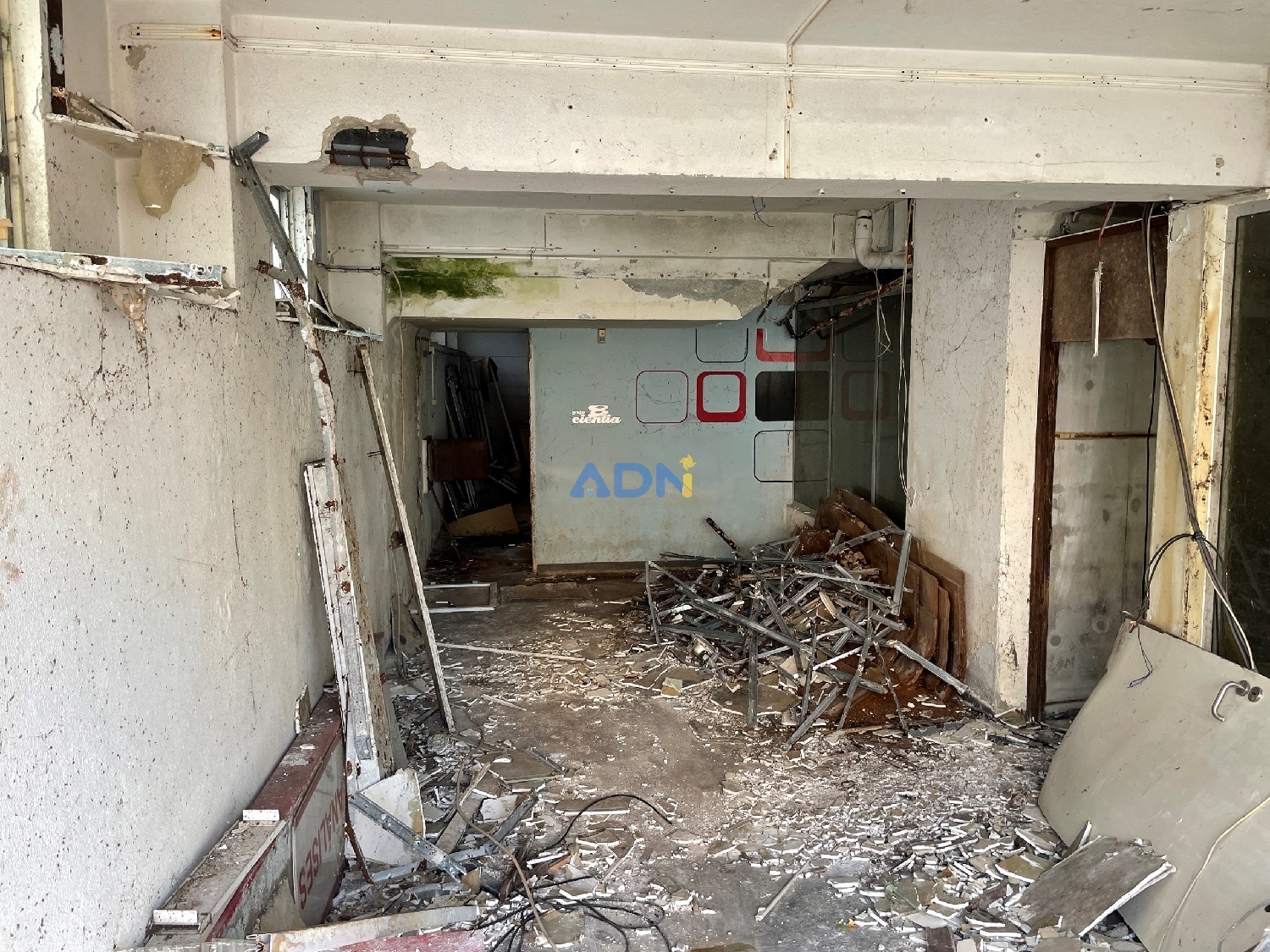  te koop bedrijfsruimte/ kantoor Seixal Seixal 2