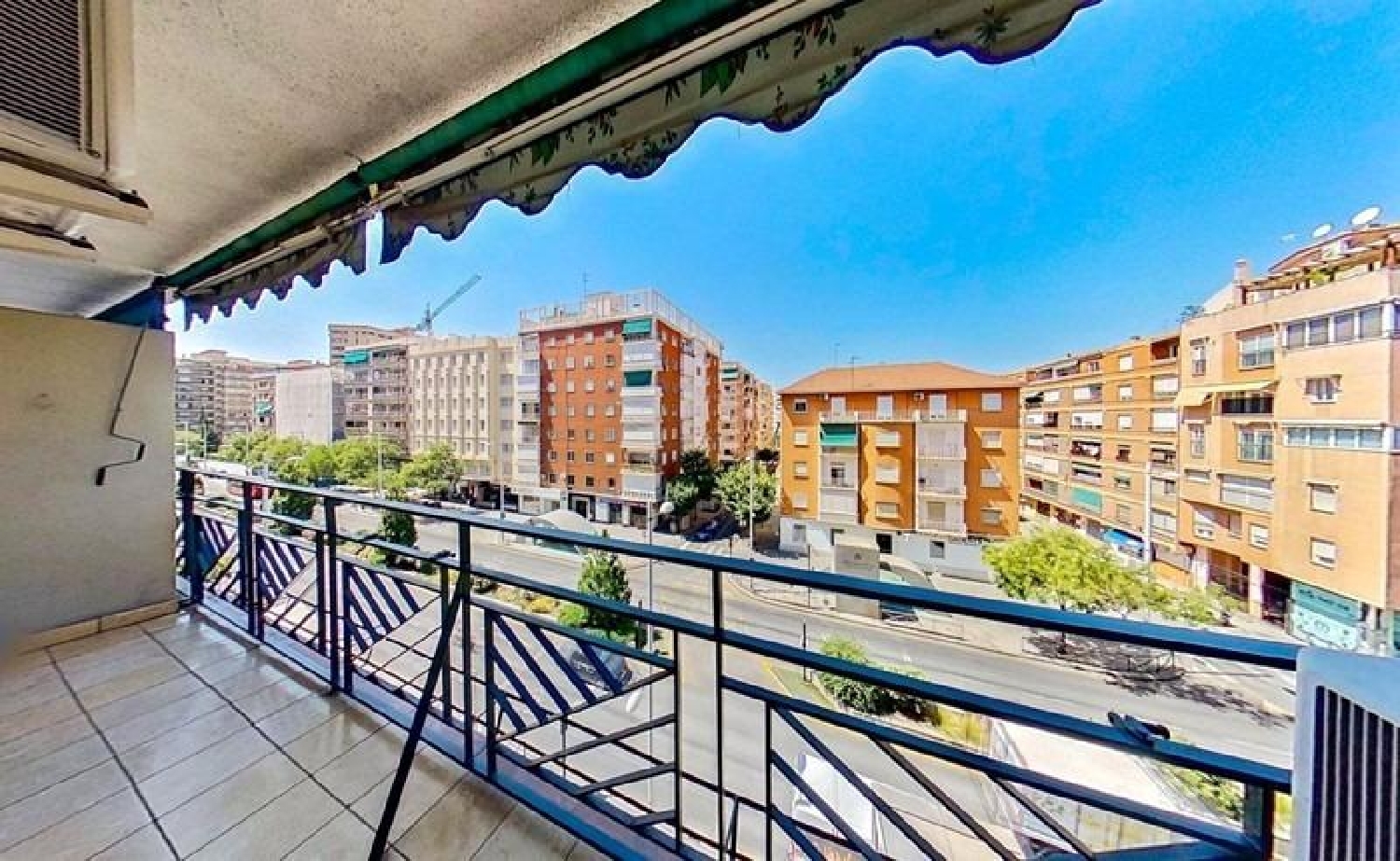 till salu lägenhet Barrio De Granada Alacantí 2