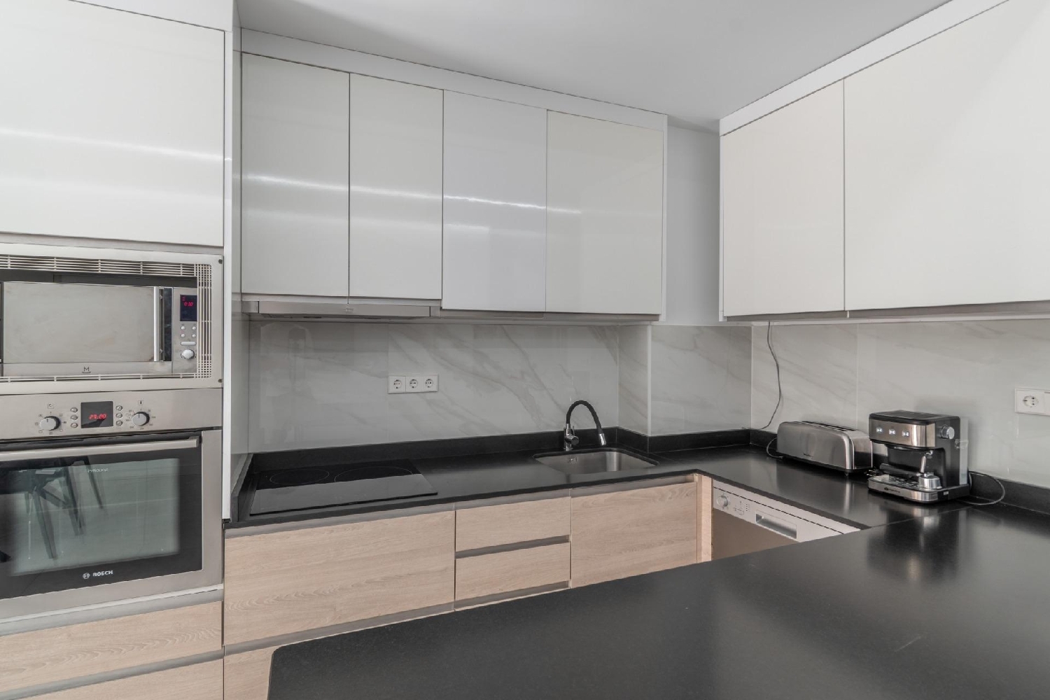 till salu lägenhet Barrio De Granada Alacantí 8