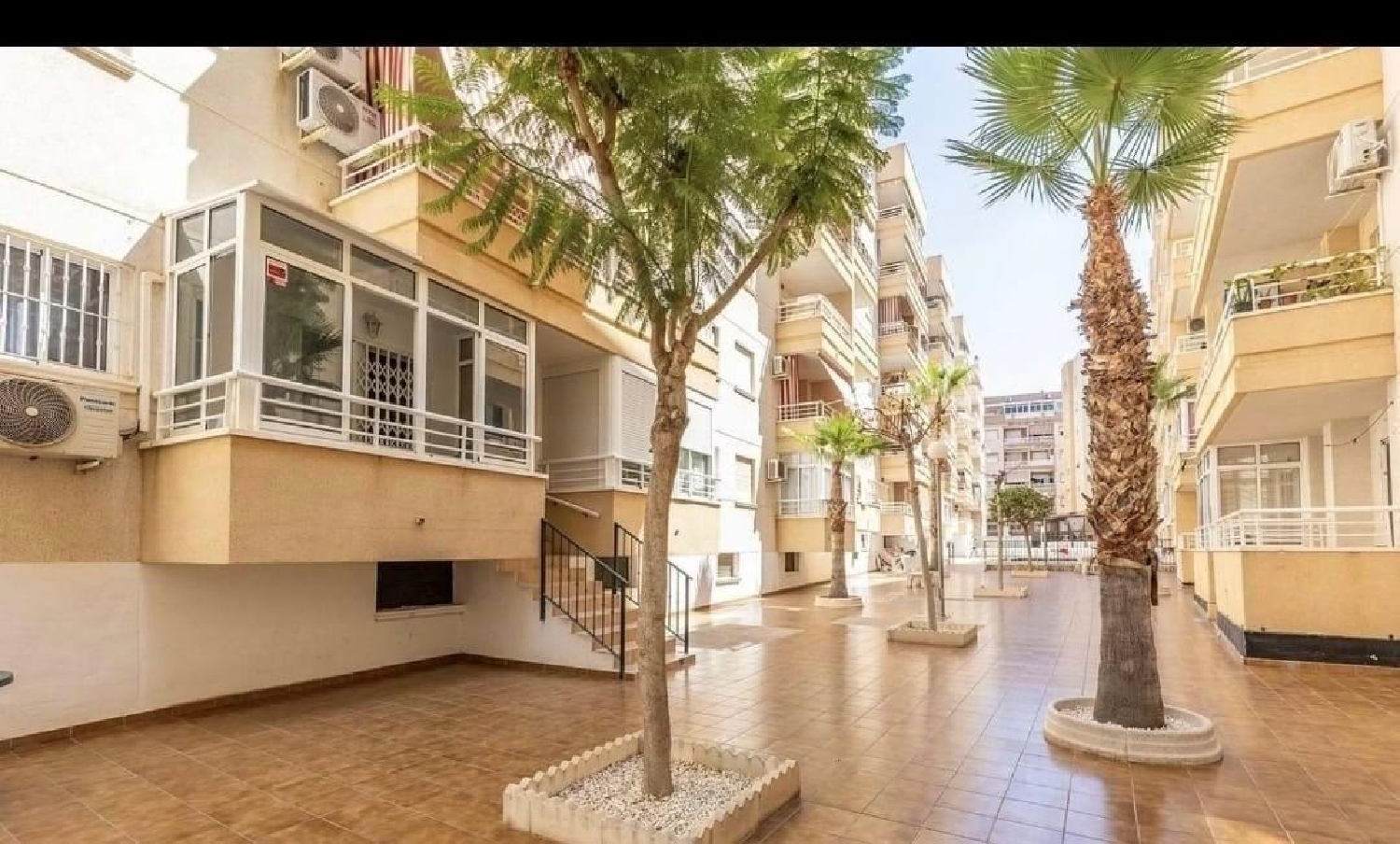 for sale apartment Torrevieja Baix Segura 2