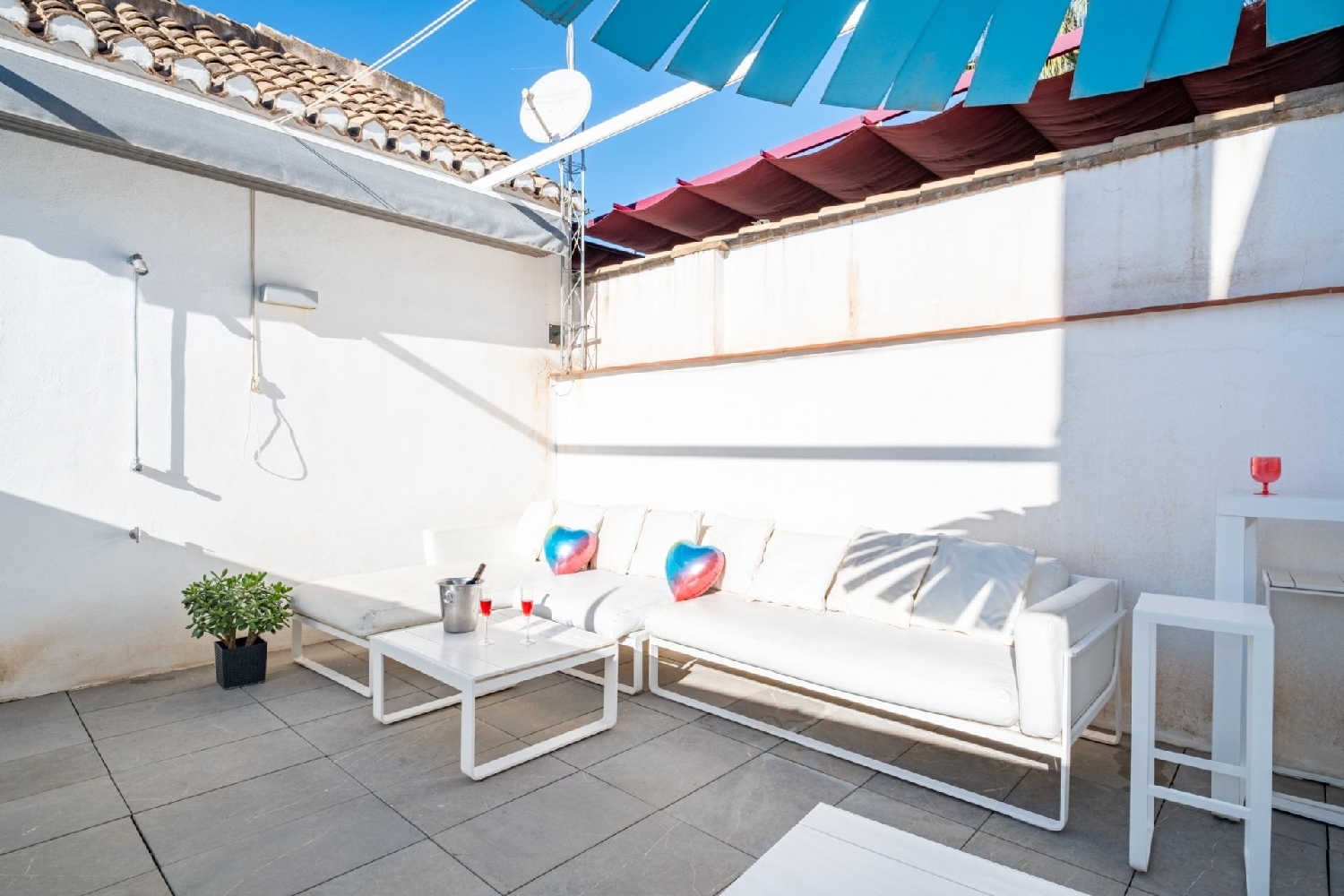 till salu byggnad Barrio De Granada Alacantí 3