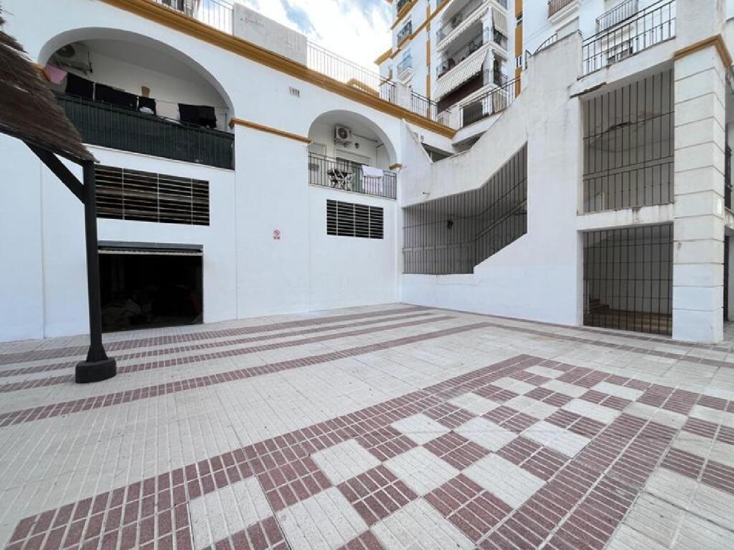 for sale commercial Estepona Costa Del Sol Occidental 4