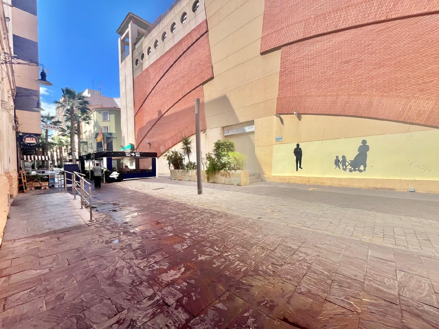  en venta local comercial Torrevieja Baix Segura 2