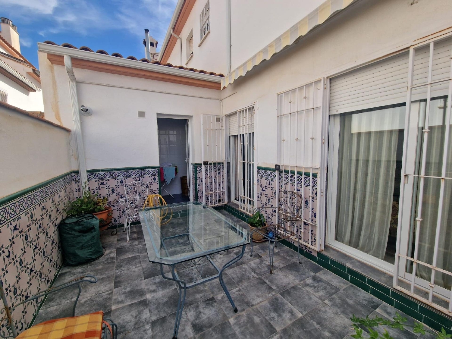 till salu hus Barrio De Granada Alacantí 8