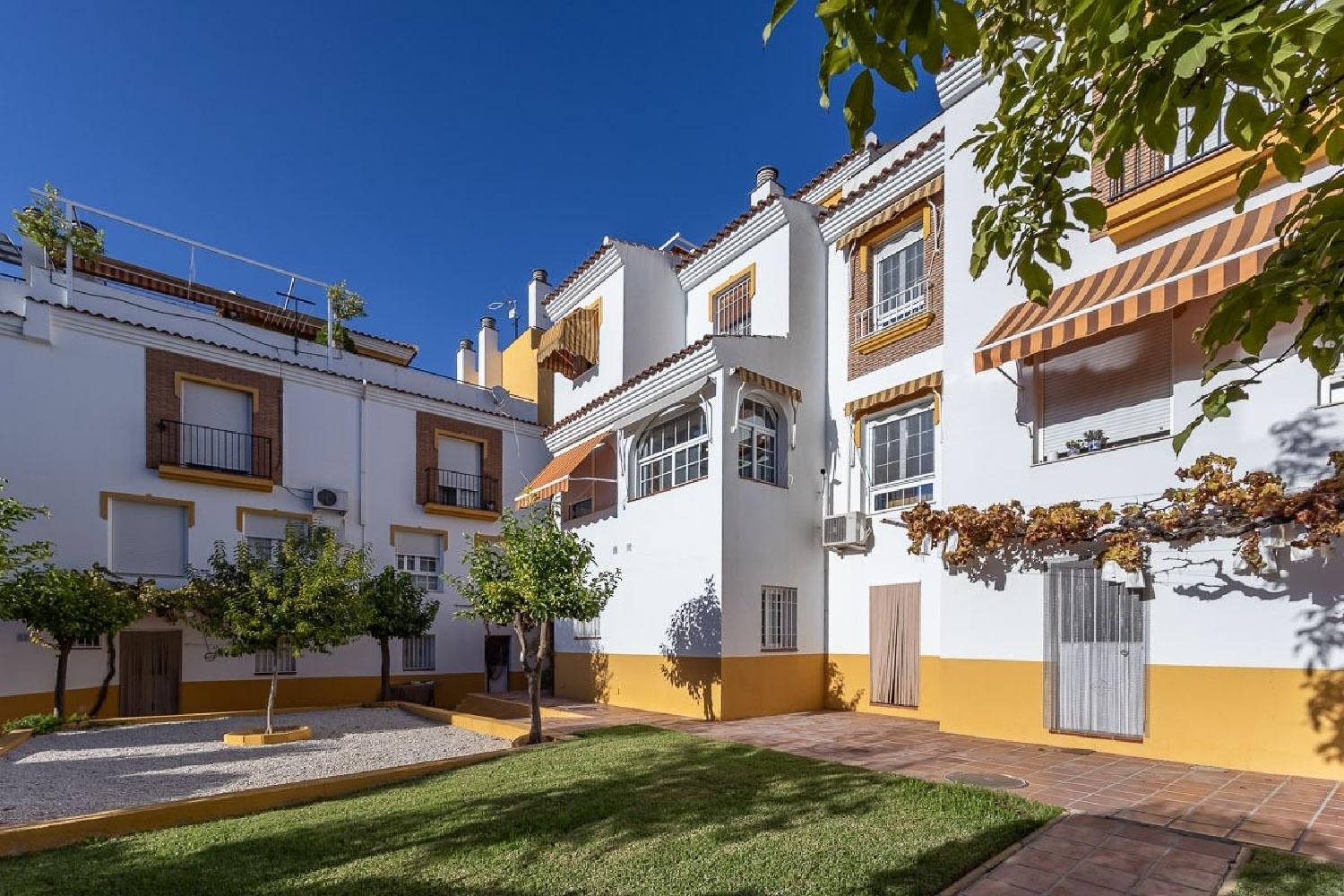  for sale house Barrio De Granada Alacantí 2