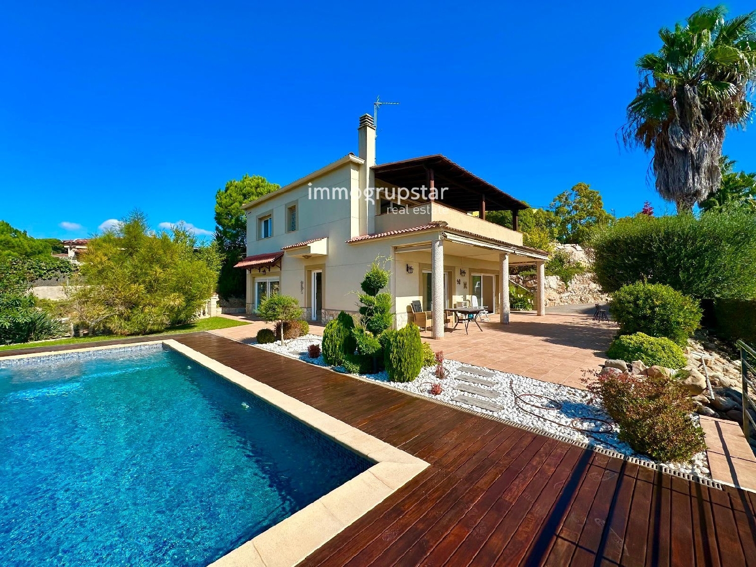  till salu hus Lloret De Mar Selva 1