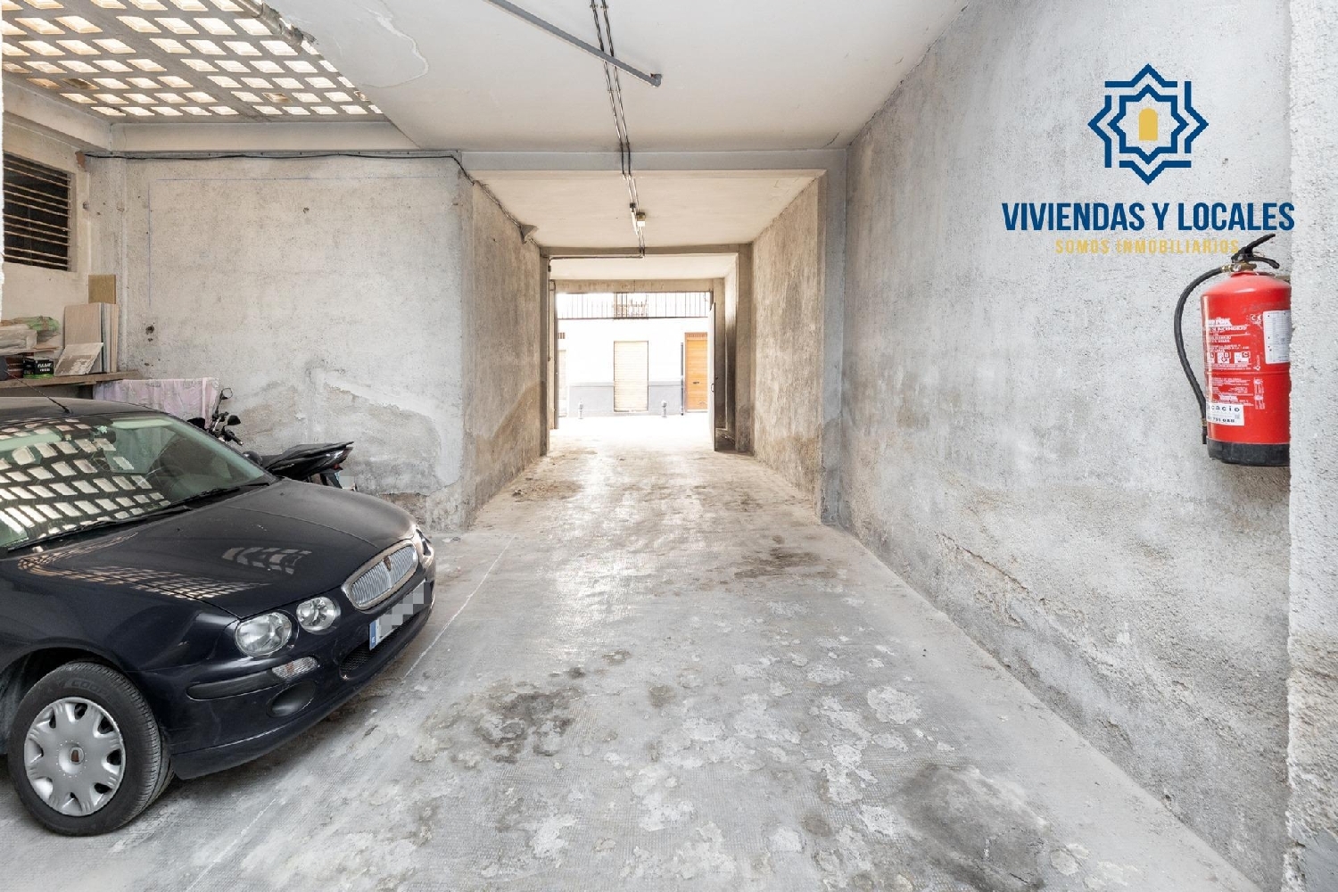  en venta parking Barrio De Granada Alacantí 8
