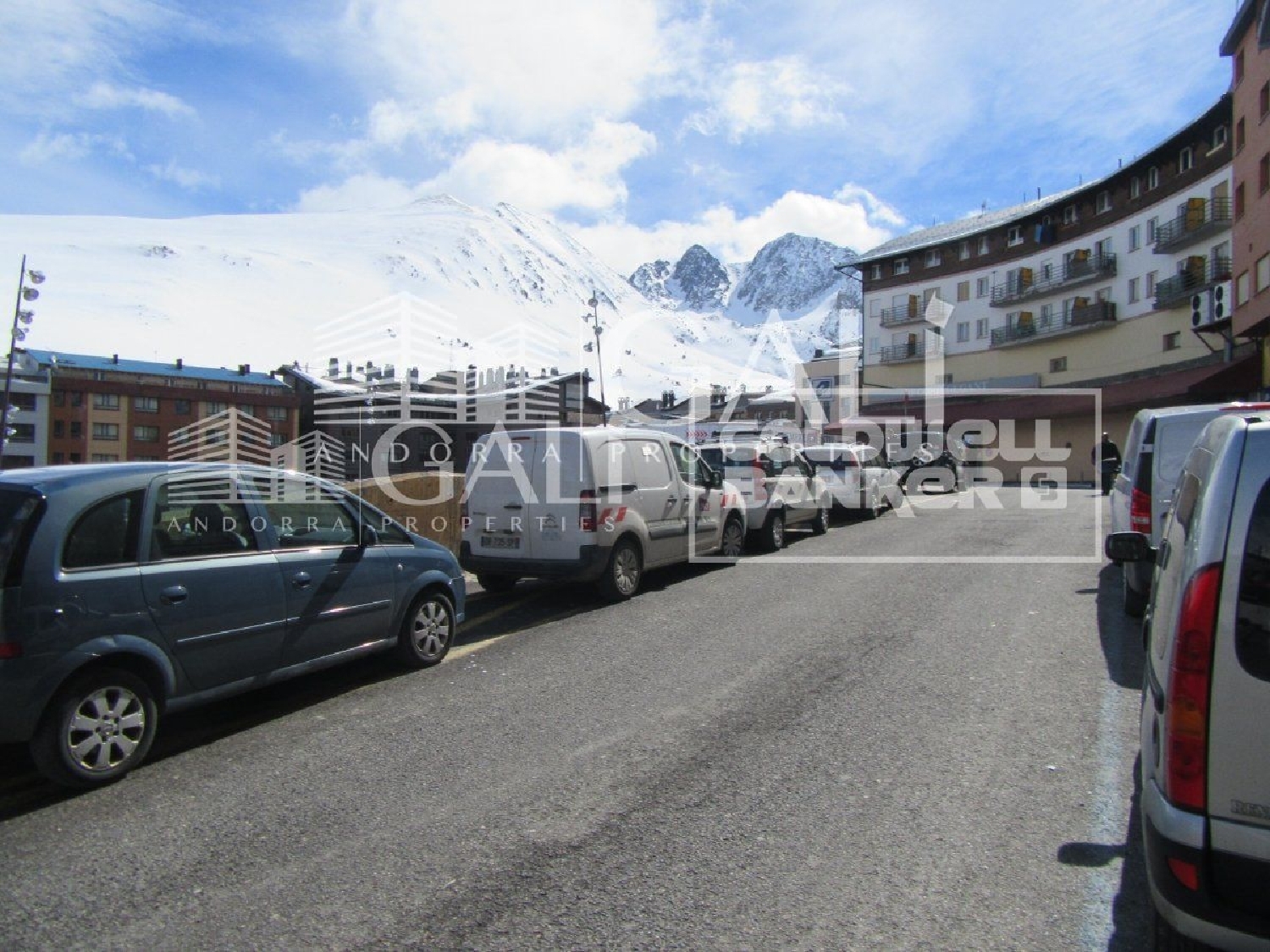  till salu parkering Encamp Encamp 2