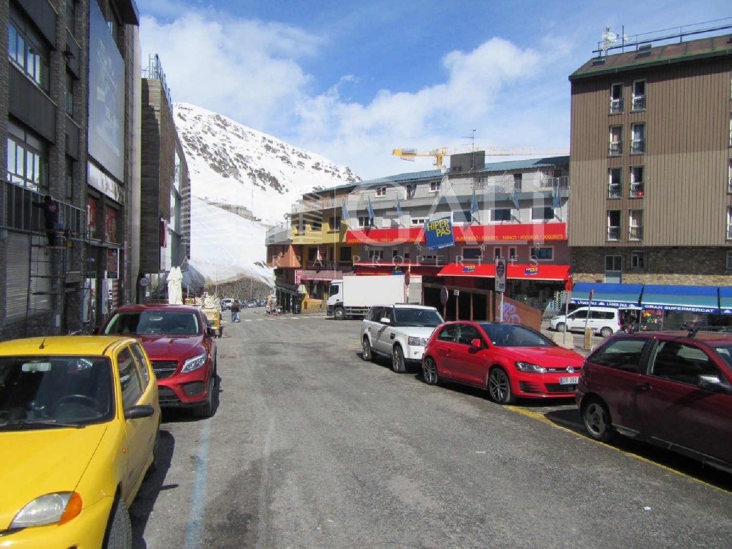  till salu parkering Encamp Encamp 2