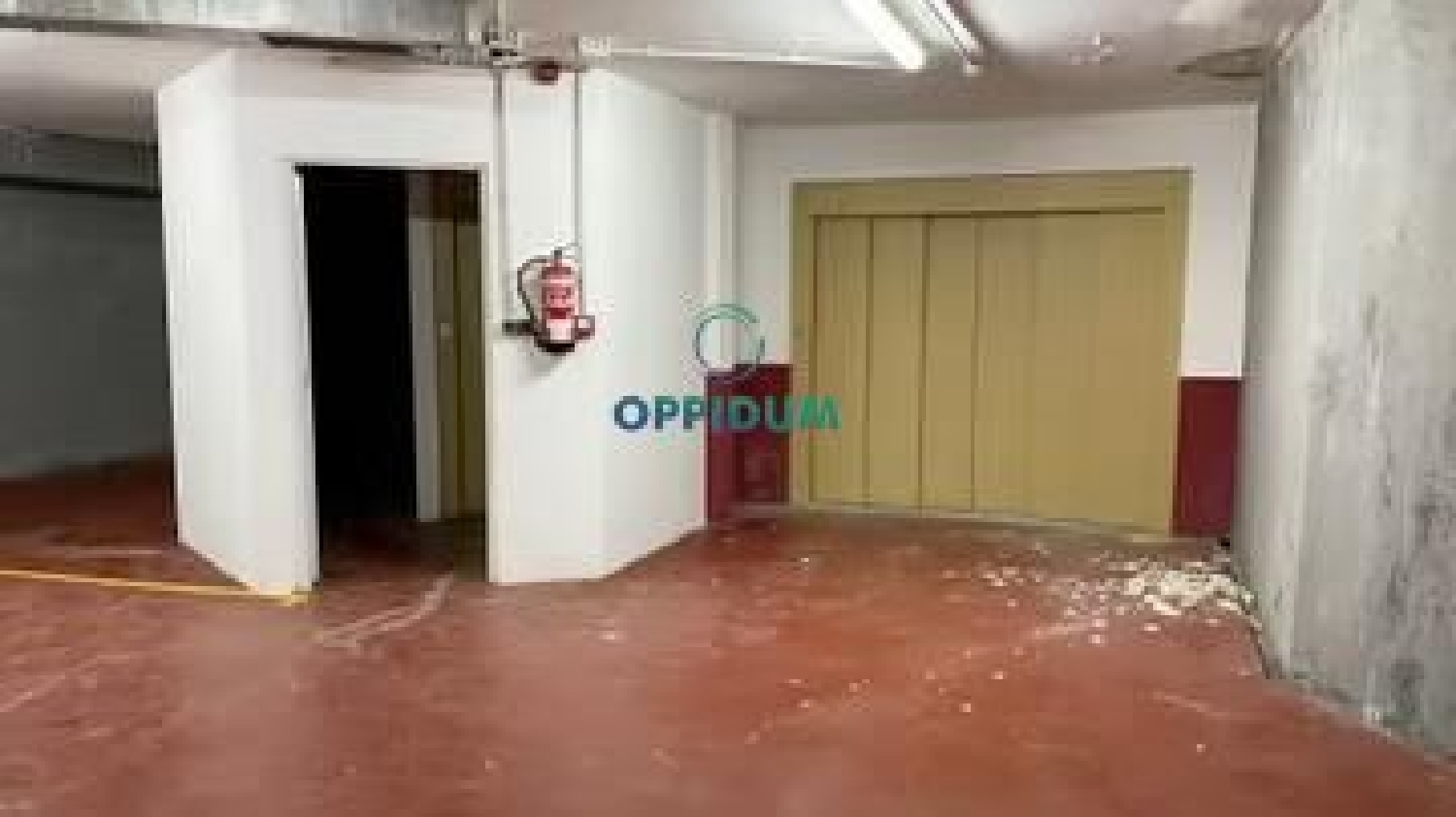 à vendre parking Fene Ferrol 4