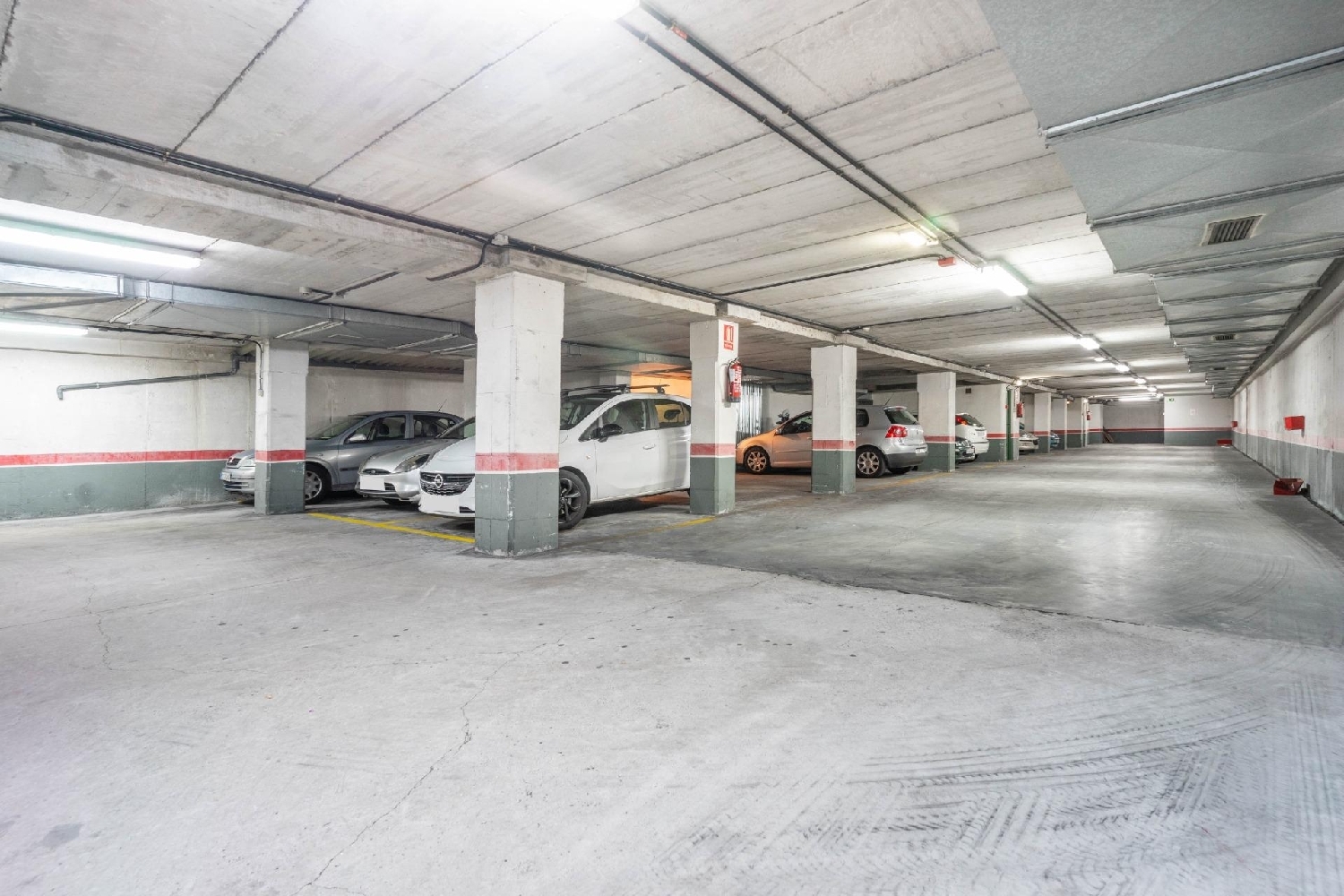till salu parkering Oviedo Centro 33009 Oviedo 4