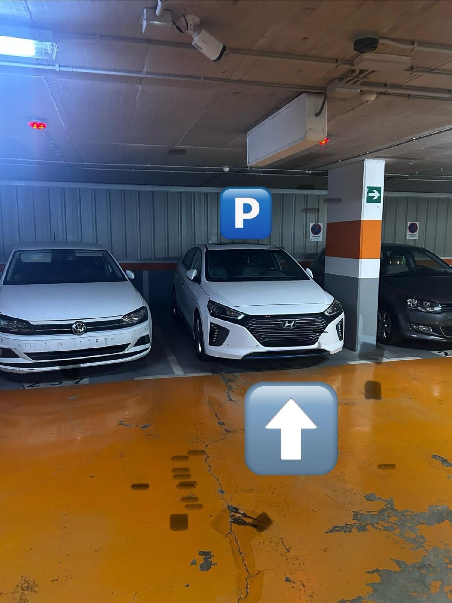  till salu parkering Valencia De Las Torres Campiña Sur 1