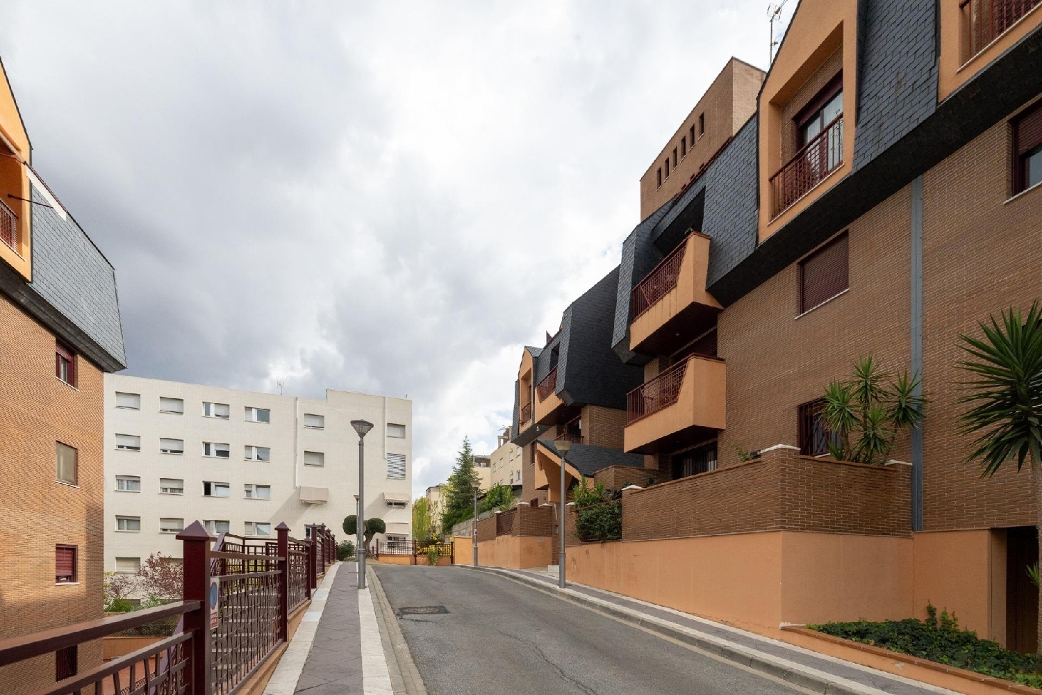 till salu takvåning Barrio De Granada Alacantí 8