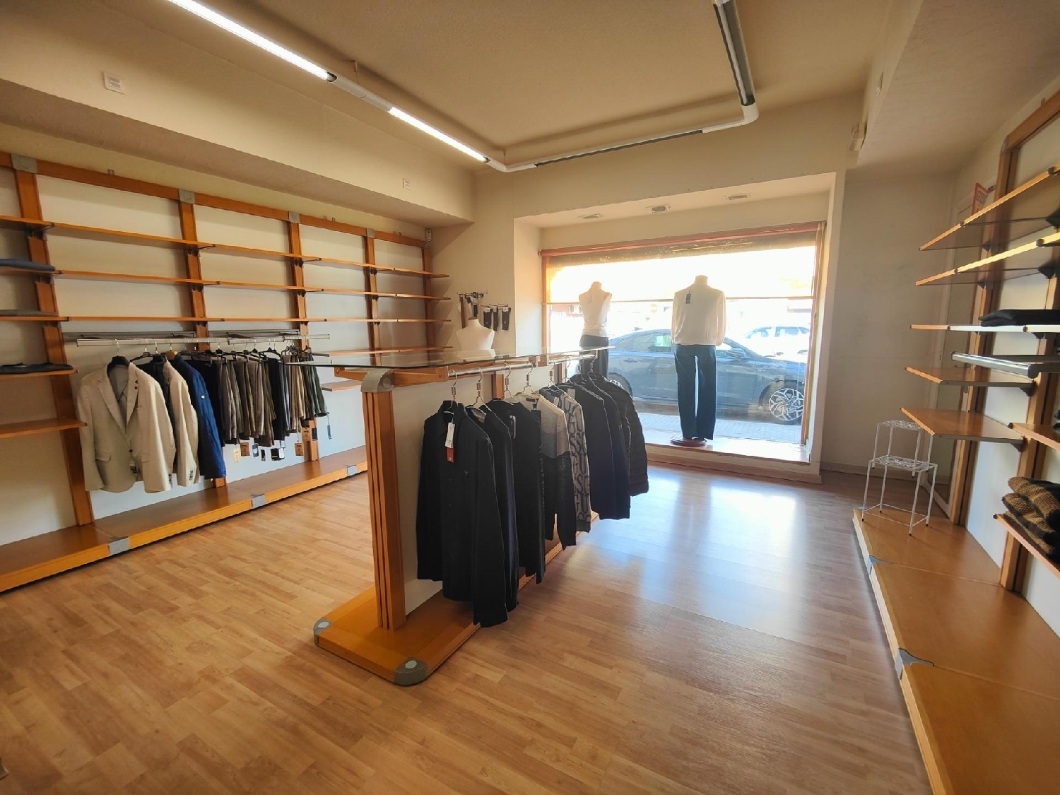  en venta local Aldea Bergantiños 7