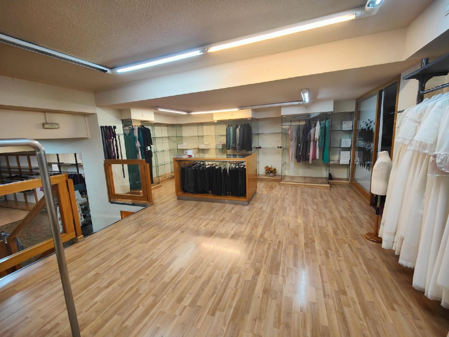  en venta local Aldea Bergantiños 2