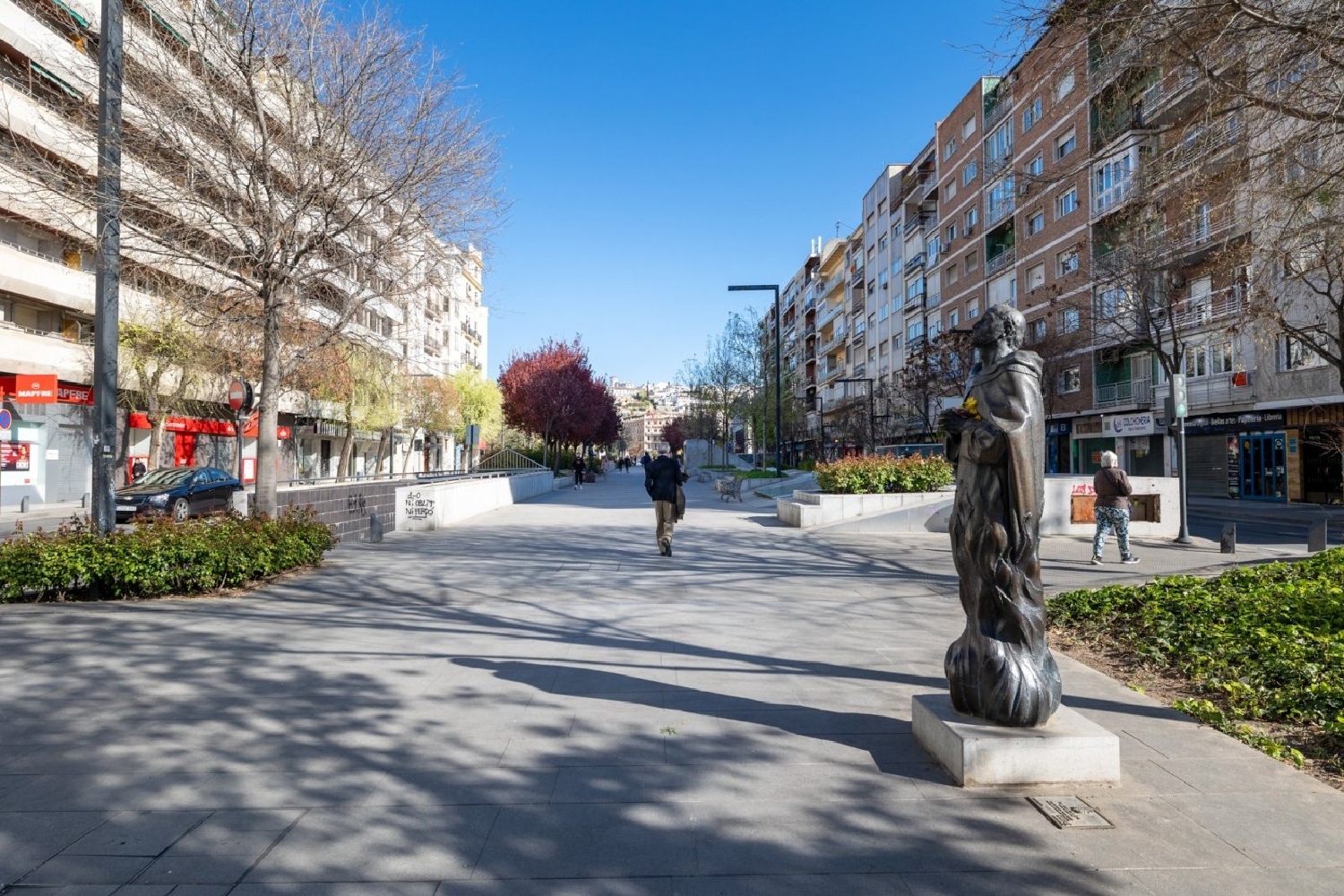  till salu lokal Barrio De Granada Alacantí 1