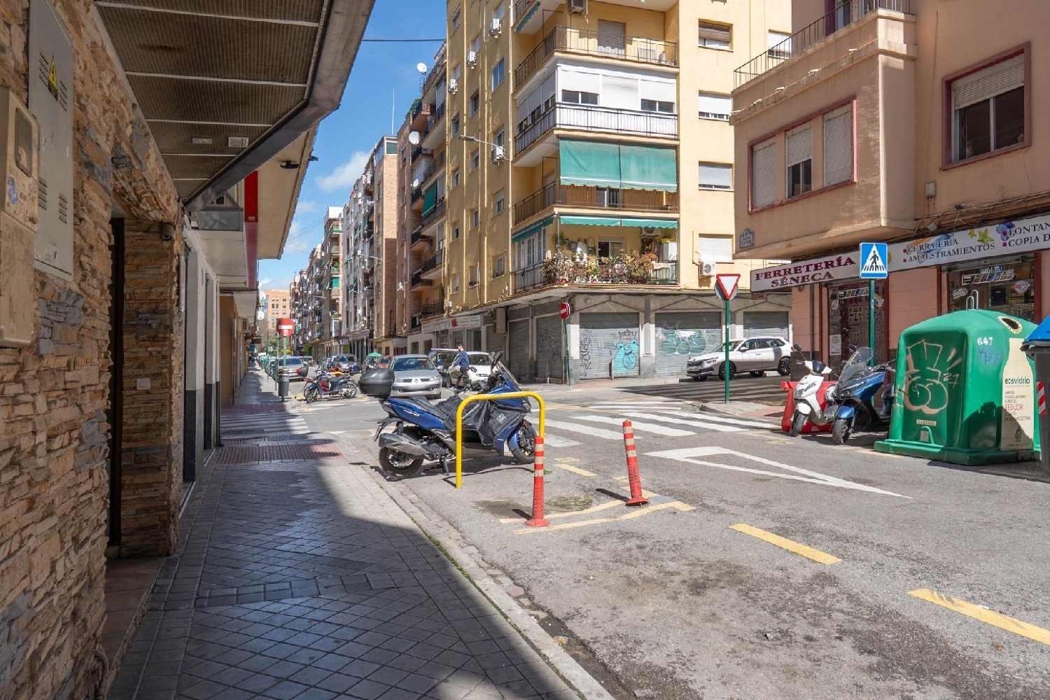 à vendre local commercial Barrio De Granada Alacantí 2