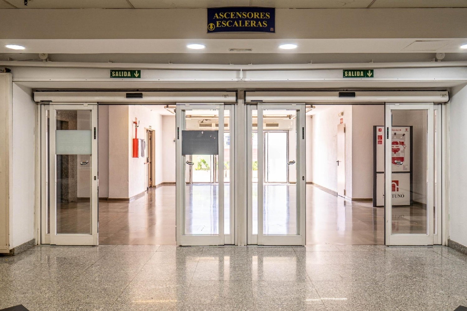 till salu lokal Barrio De Granada Alacantí 8