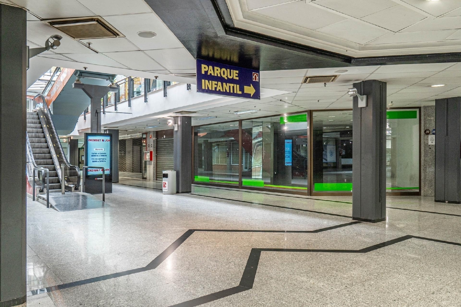 till salu lokal Barrio De Granada Alacantí 3