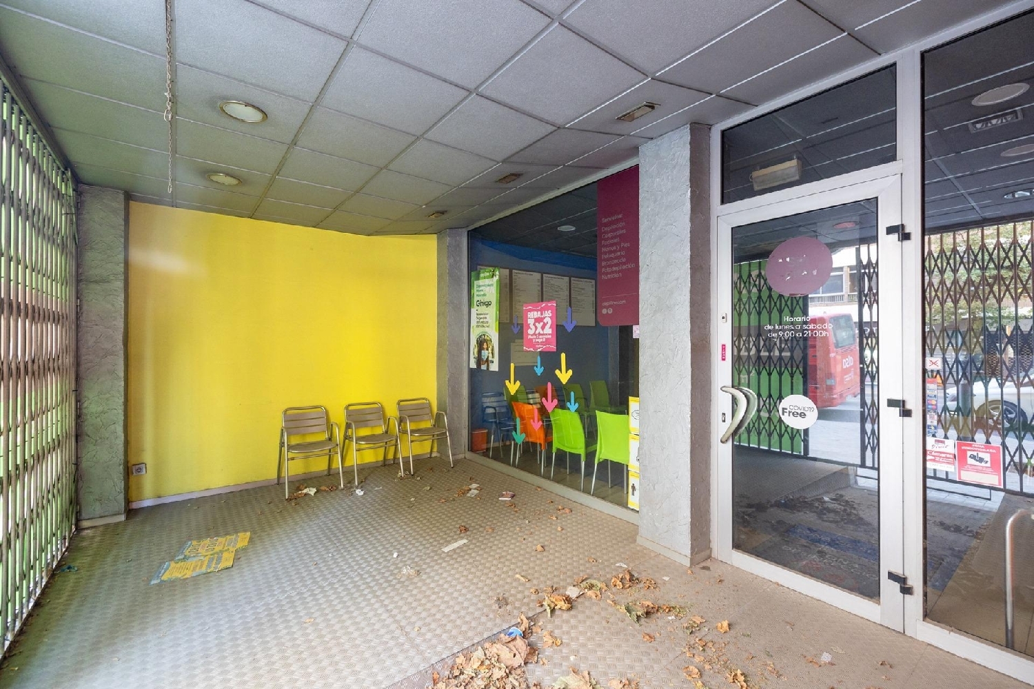  en venta local Barrio De Granada Alacantí 7